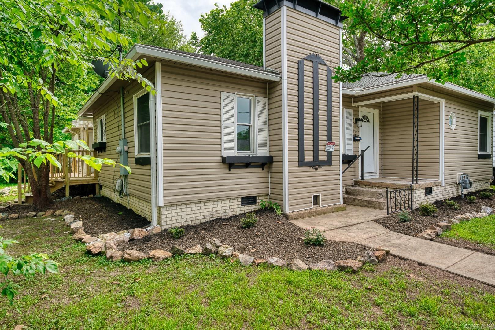 This fully renovated 3-bedroom, 2-bathroom home boasts a fresh interior with new kitchen and bathroom features. The flooring throughout has been updated, and a fresh coat of paint adds to the move-in-ready appeal. Additionally, the house comes equipped with a new HVAC system. Whether you’re a family looking for comfortable living spaces or a buyer seeking a turnkey property, this home offers a great opportunity.