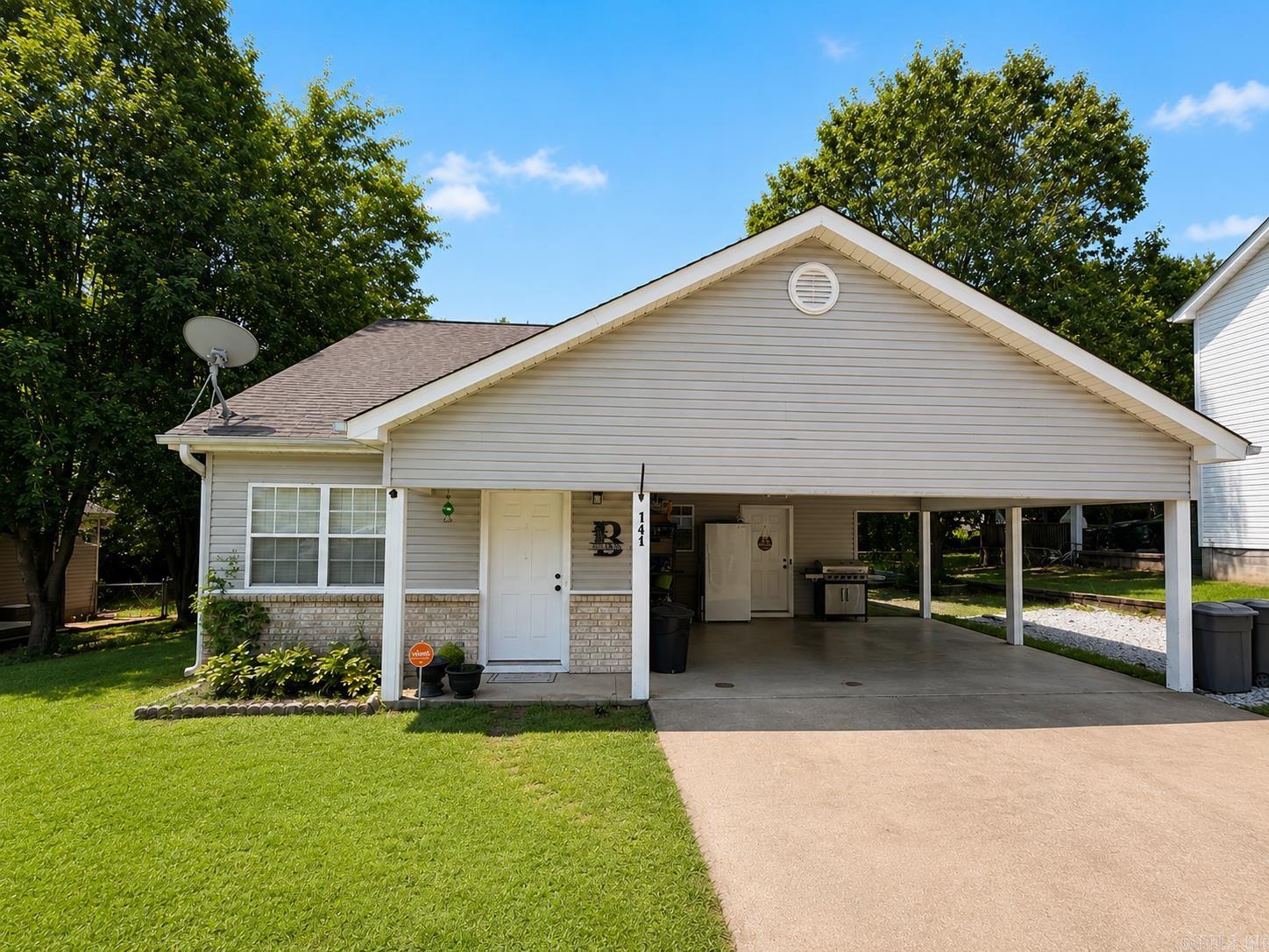 FROST HILL - Residential