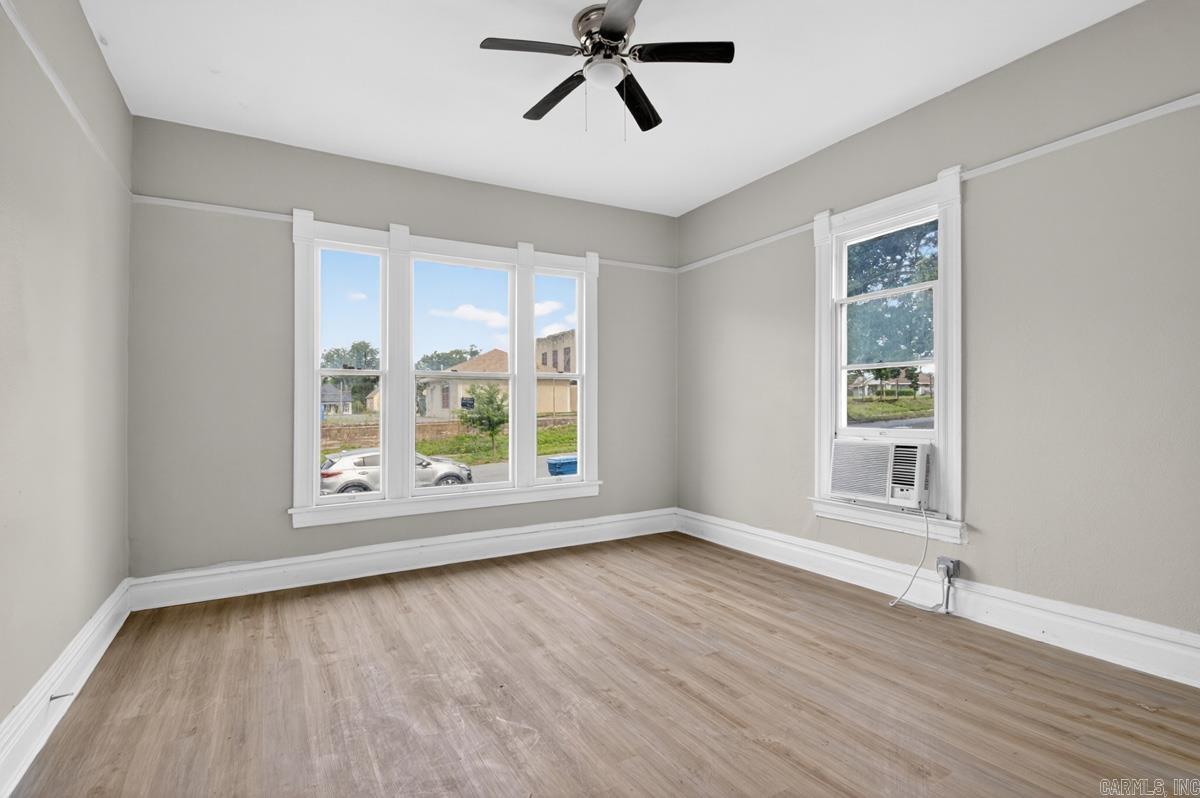 Weldon E Wrights - Residential
