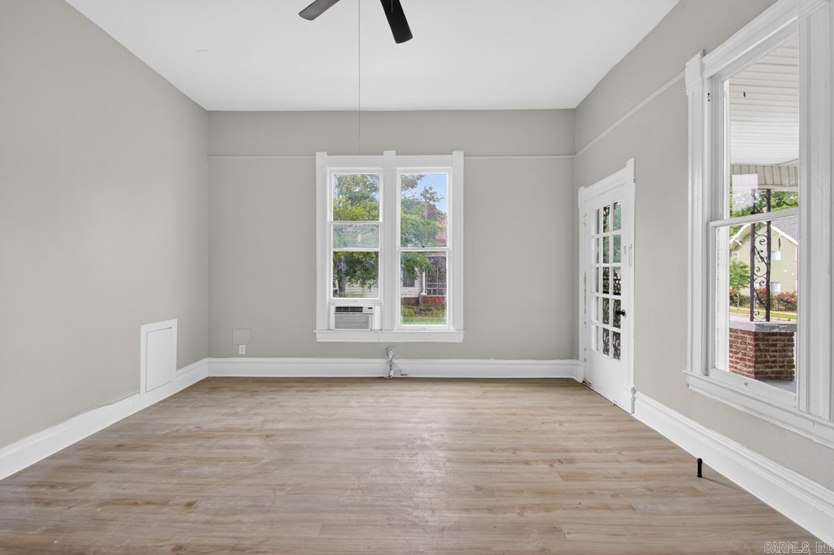 Weldon E Wrights - Residential