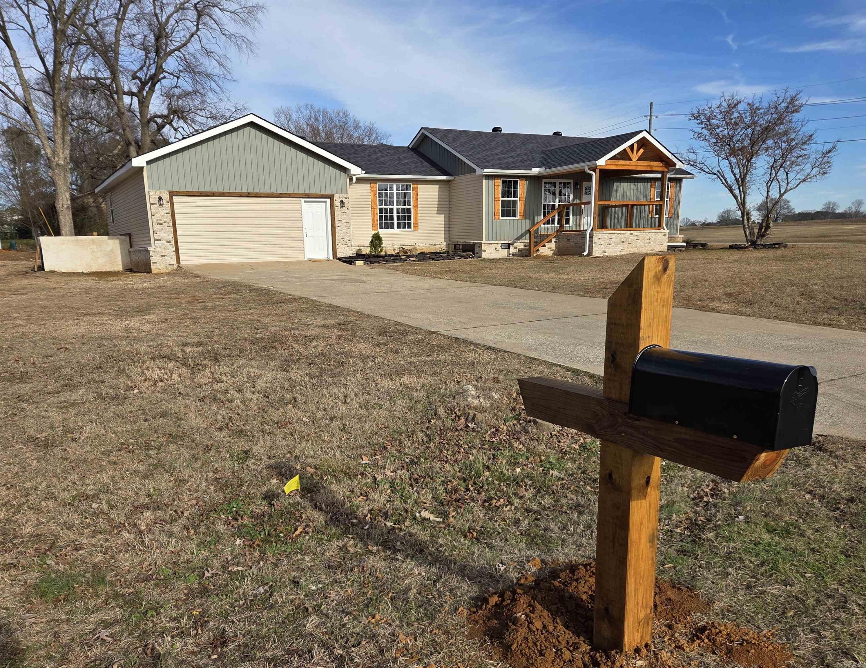 COUNTRY VALLEY ESTATES - Residential