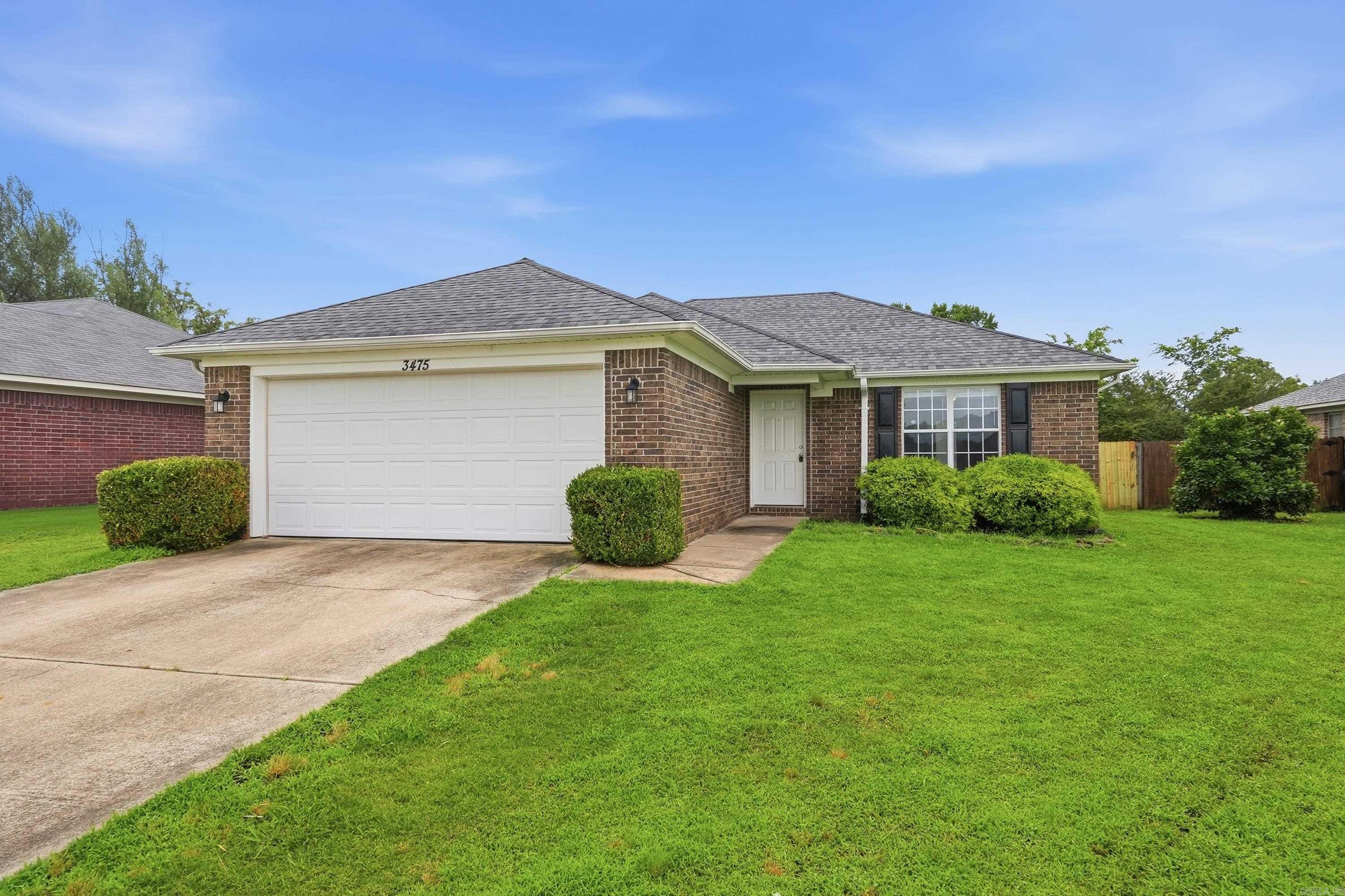 Nice starter home outside city limits of Conway. Brand new roof!  Open concept floor-plan, 2 car garage, level lot with fully fenced backyard that backs up to green space. Refrigerator stays. Whether you're a first-time homebuyer, downsizing, or looking for a low-maintenance home in a quiet location, Conway school district.
