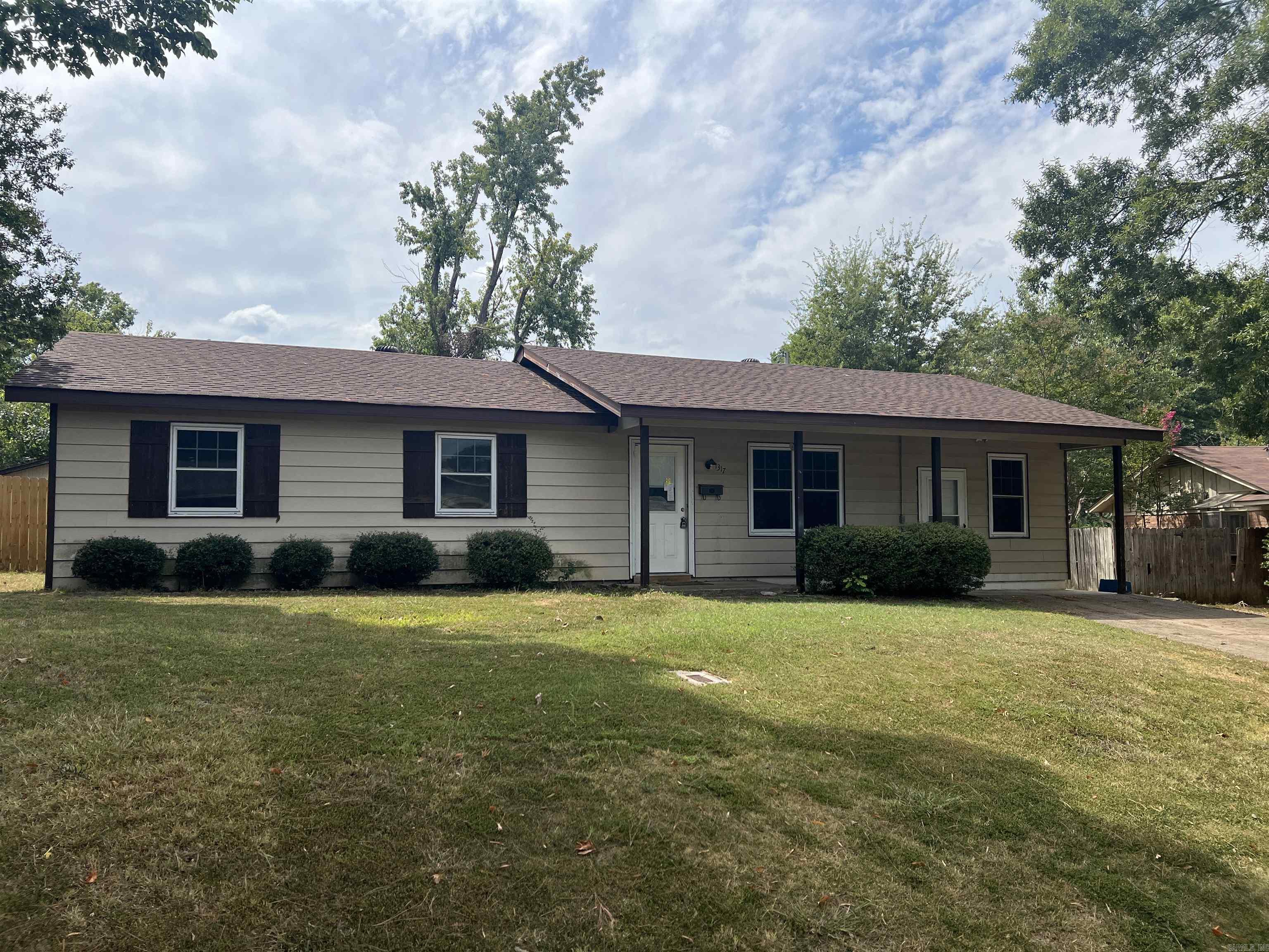 4 bedroom 1.5 bath home centrally located.  Large backyard with workshop/storage building. Granite counter tops in the kitchen. $35 application fee per adult. Income requirement is 3 X the monthly rent.