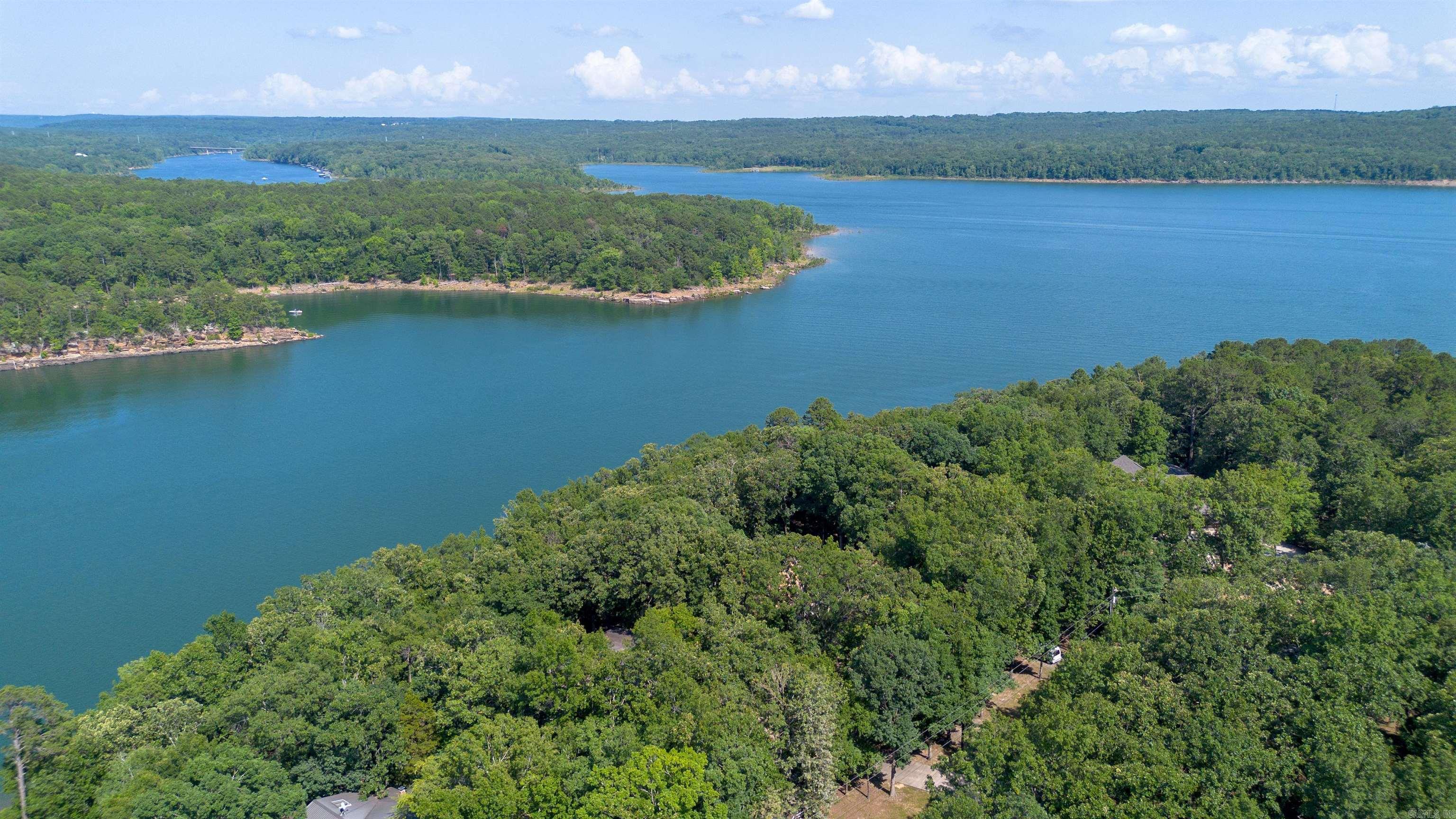 MYSTIC ISLE - LAKE - Residential