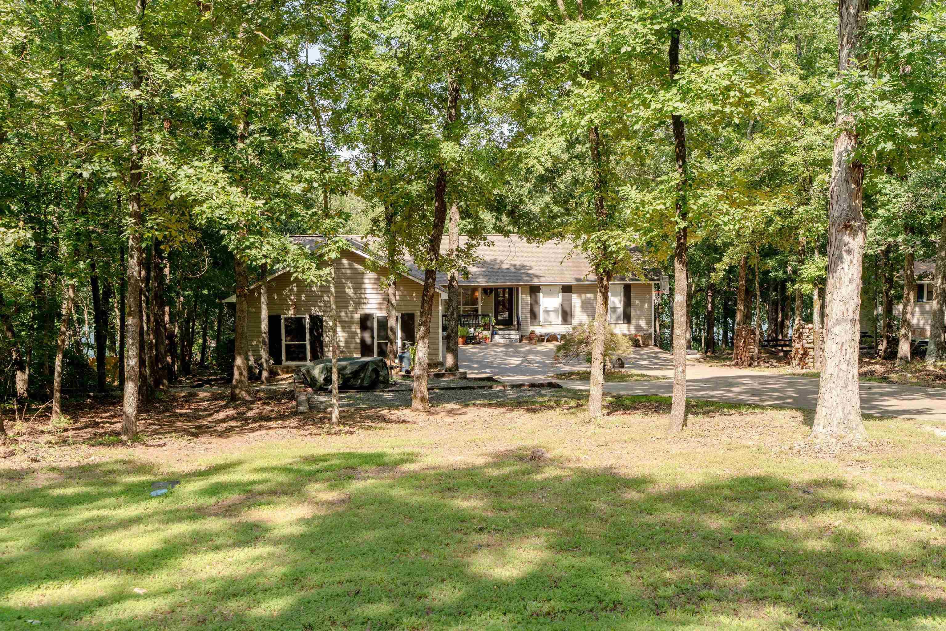 MYSTIC ISLE - LAKE - Residential