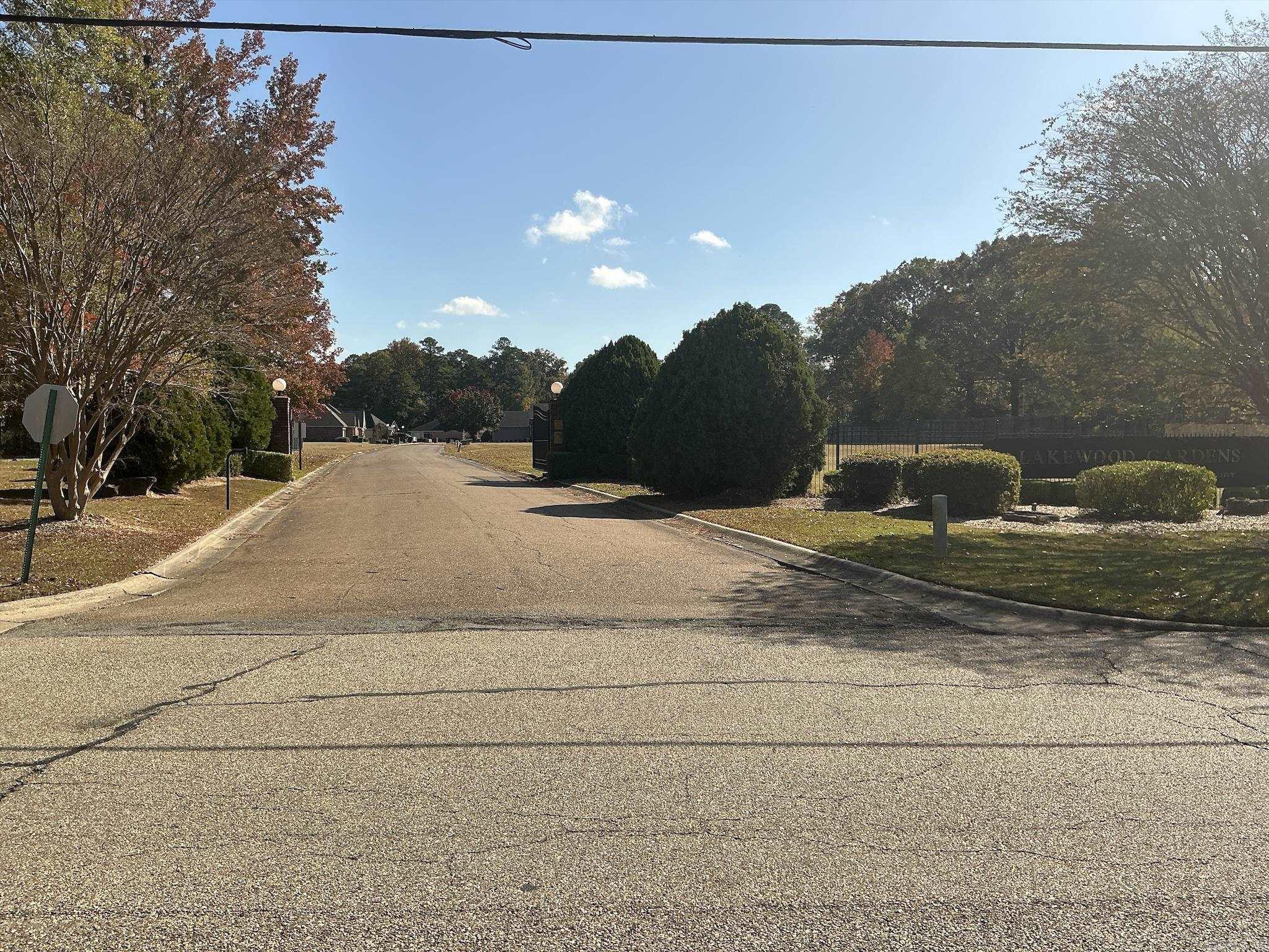 Lakewood - Land