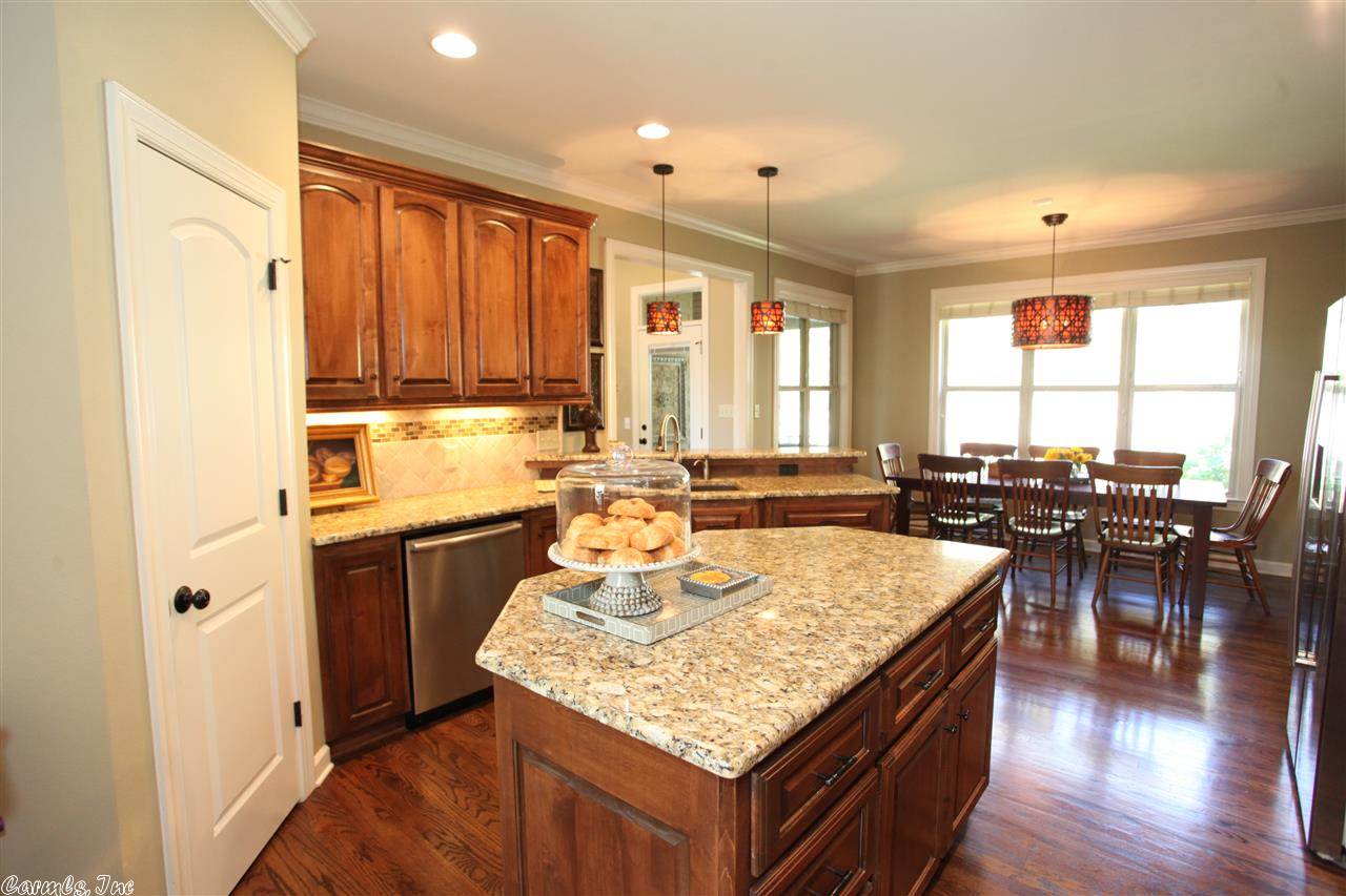WOODLANDS EDGE - Residential
