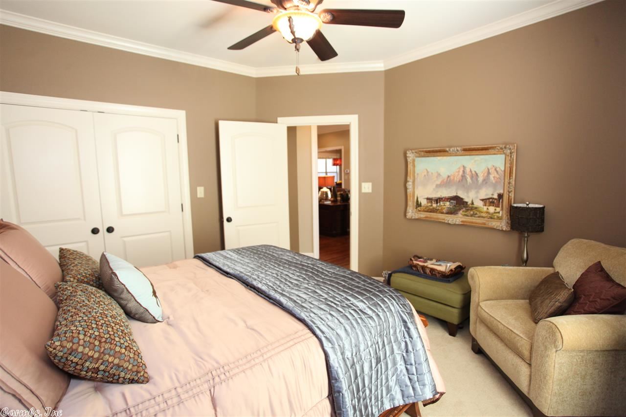 WOODLANDS EDGE - Residential
