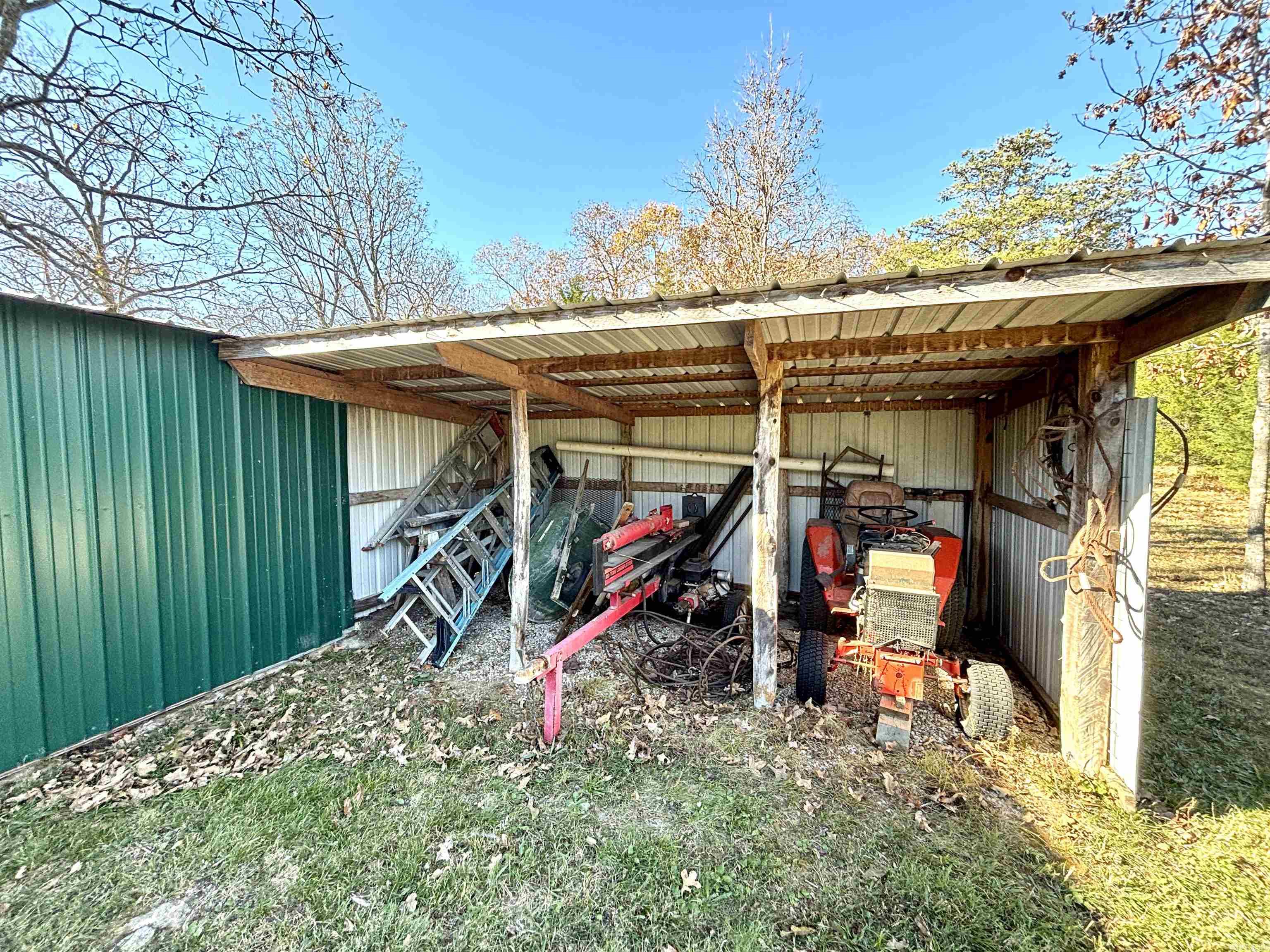 INDIAN HILLS EST - Residential