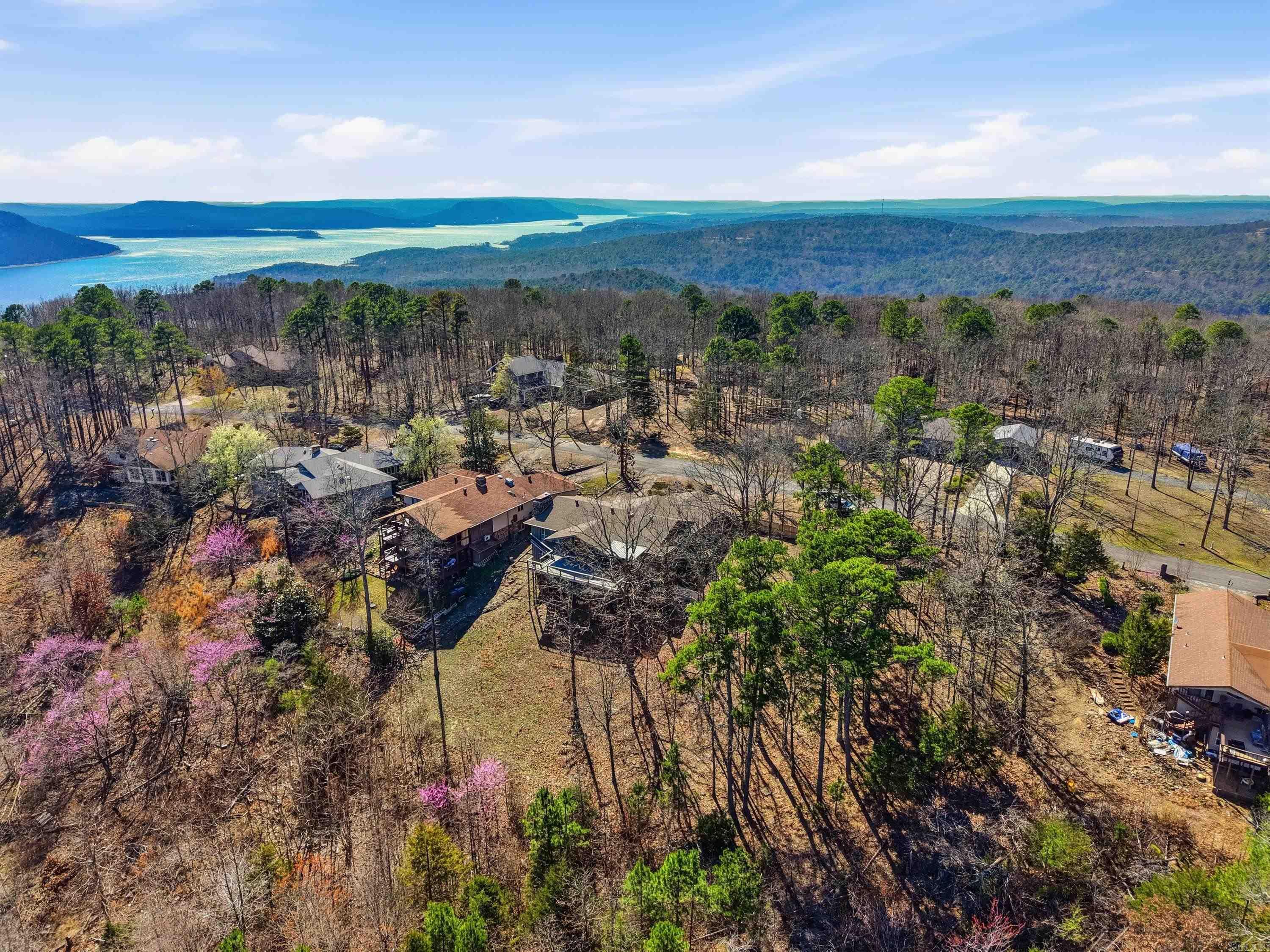 INDIAN HILLS - Residential