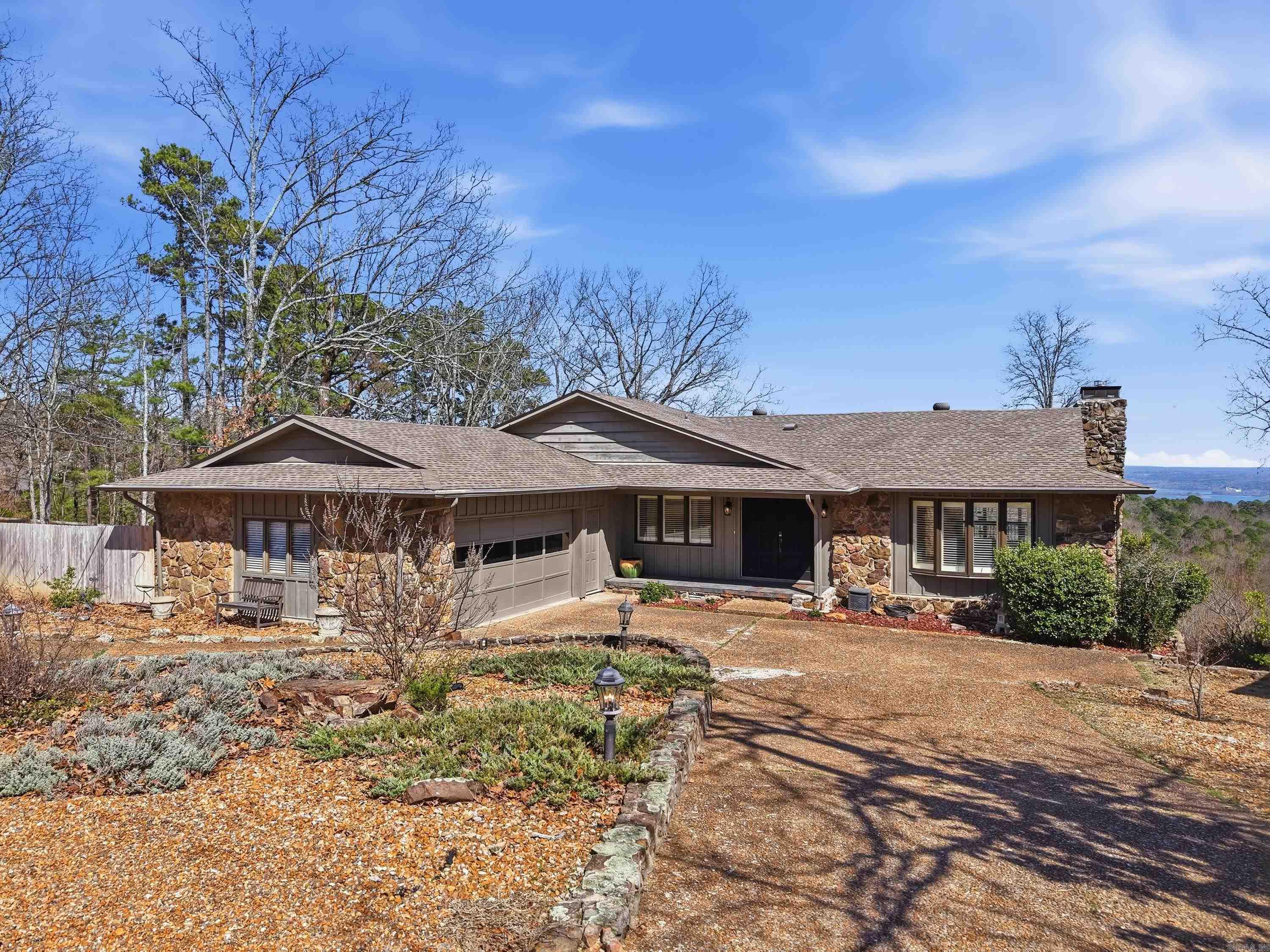 INDIAN HILLS - Residential