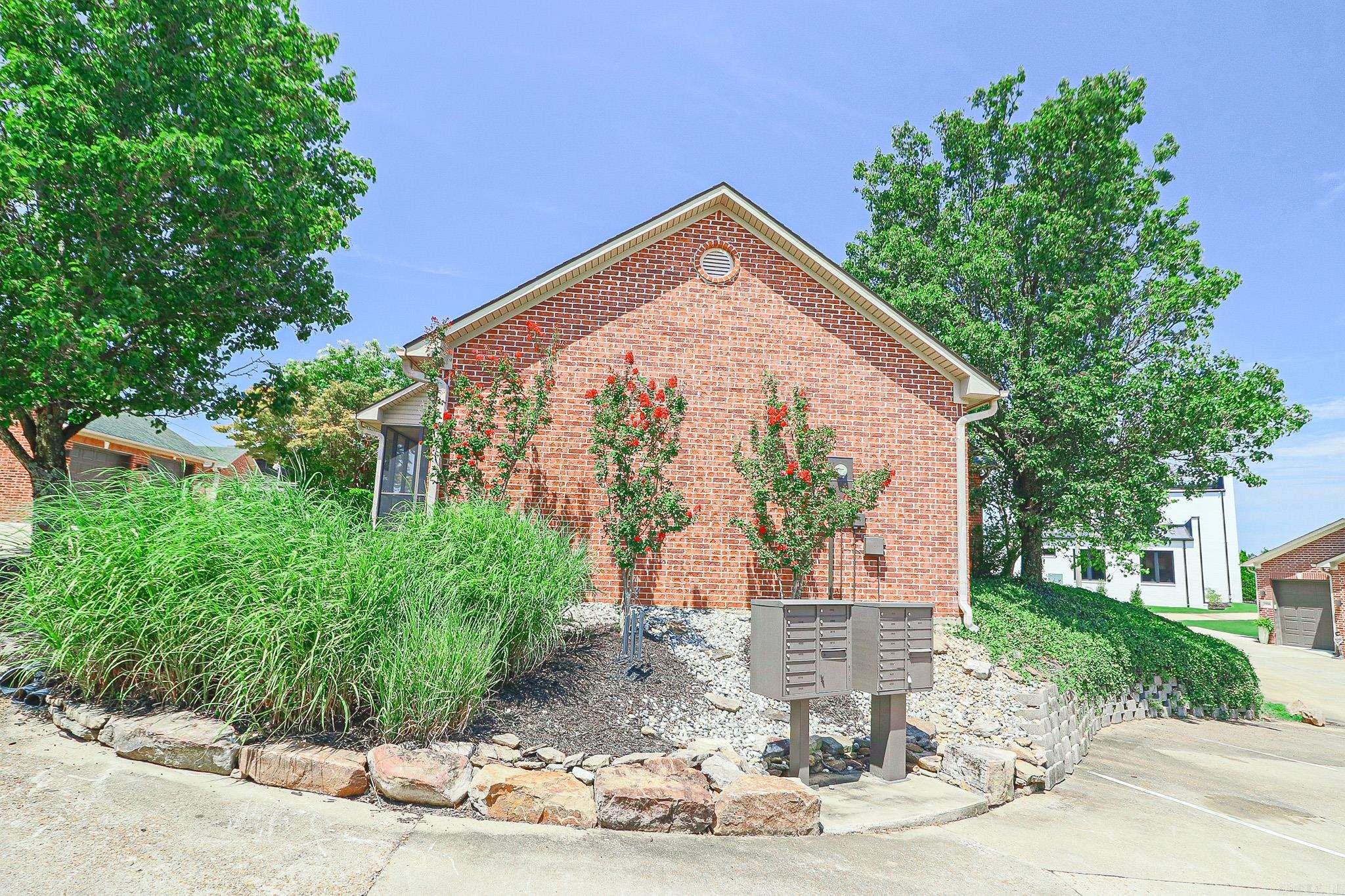 Ridgepointe - Residential