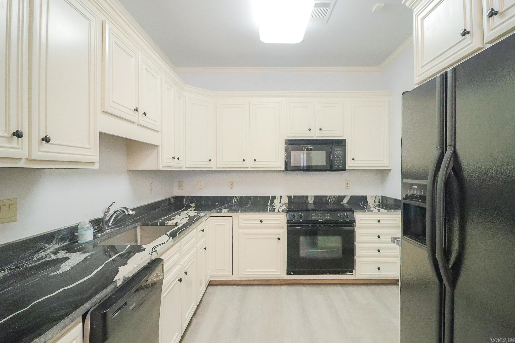 Ridgepointe - Residential