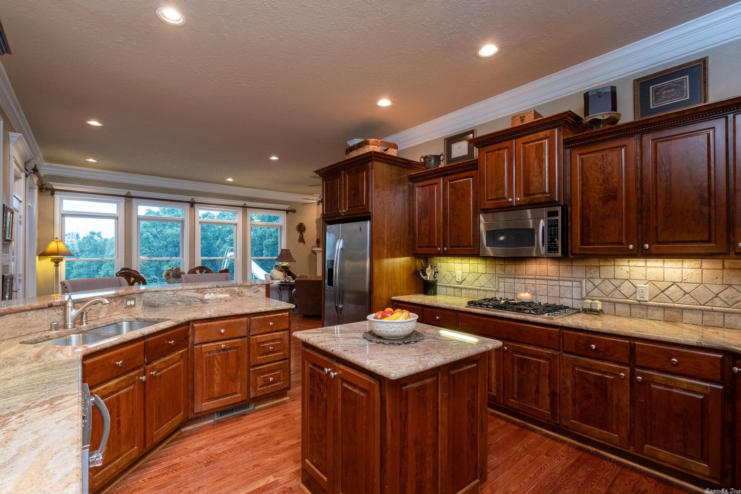MAUMELLE HEIGHTS - Residential