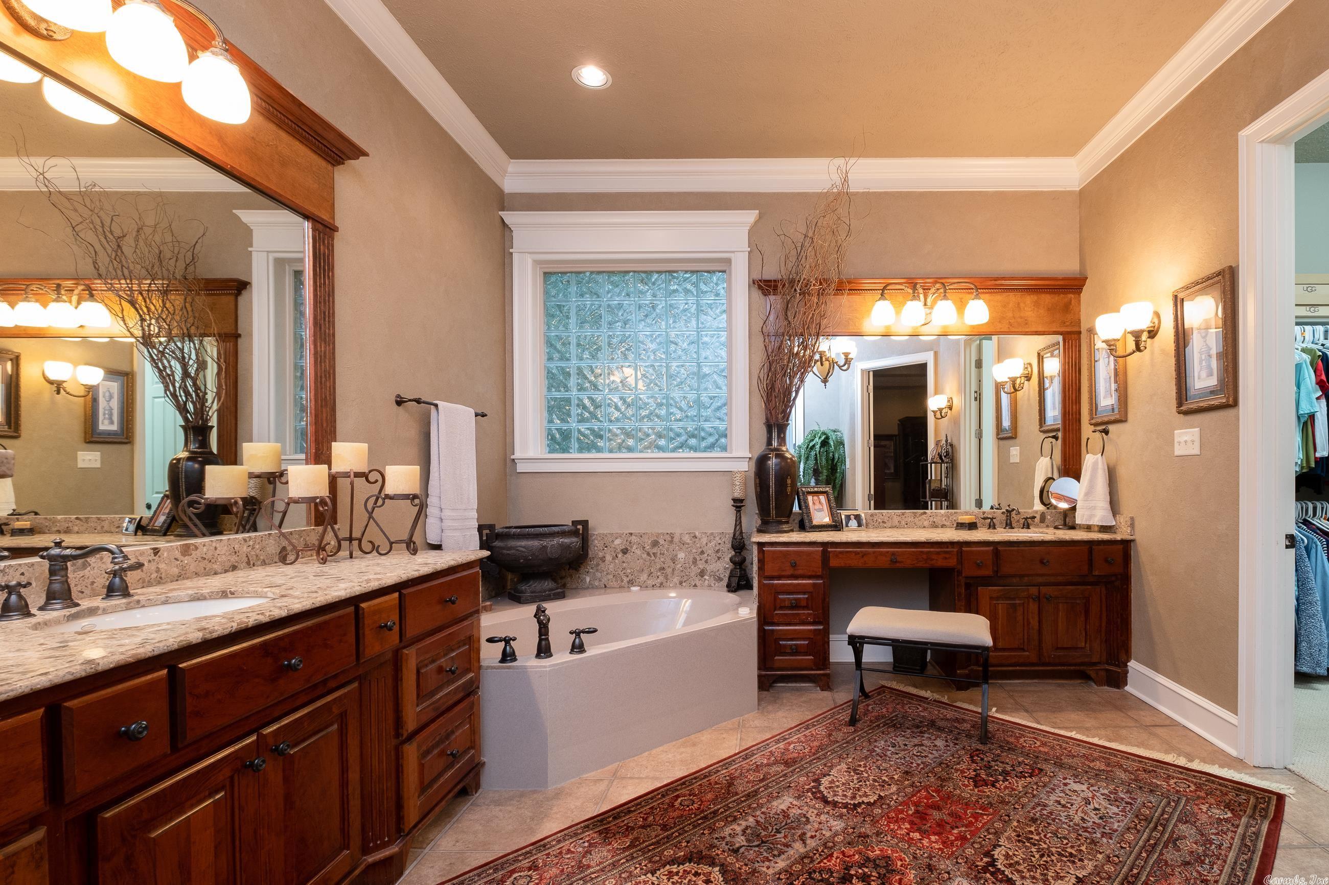 MAUMELLE HEIGHTS - Residential