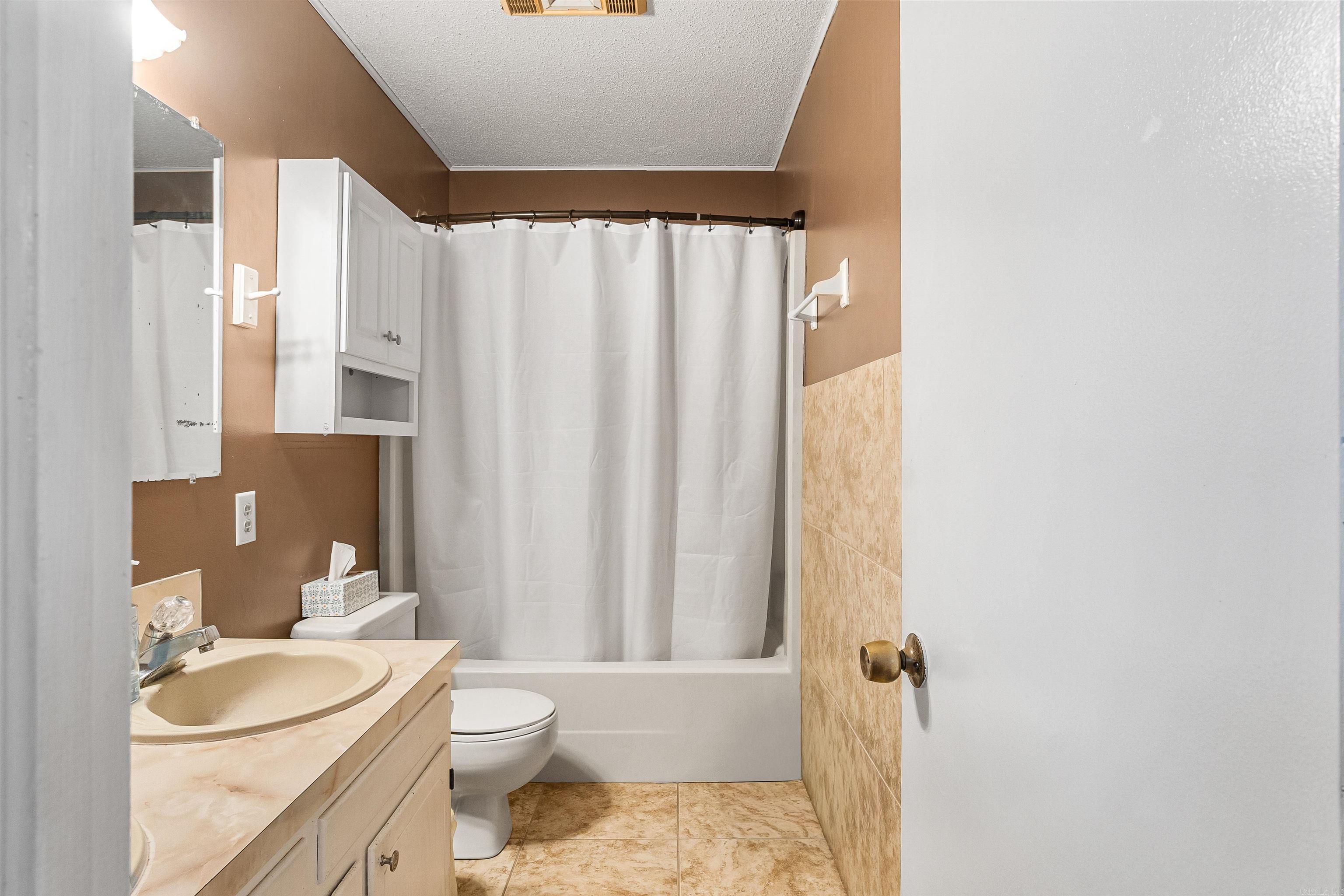 CINNAMON ACRES - Residential