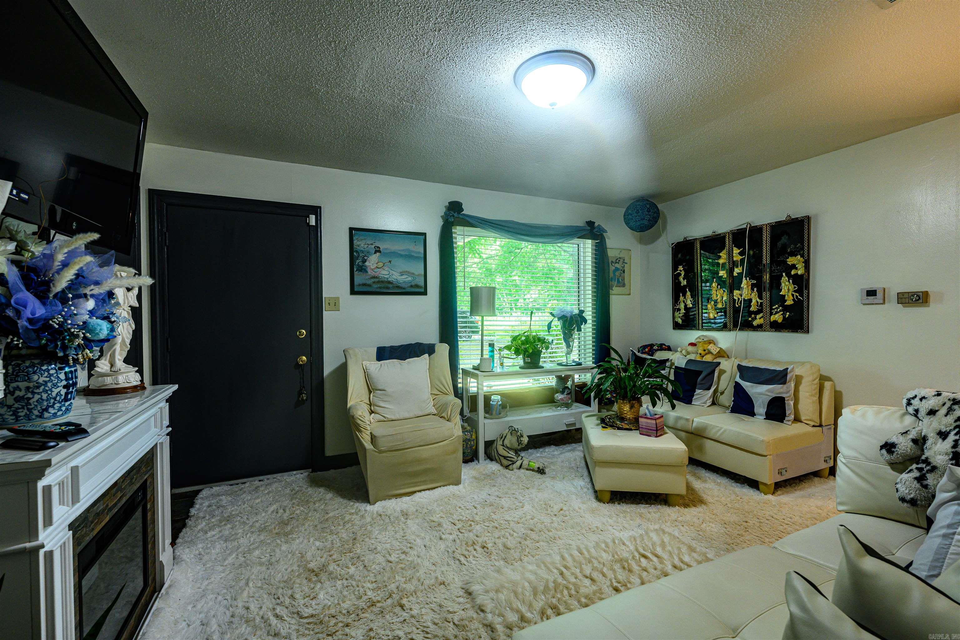 DELTA LAWN - Residential