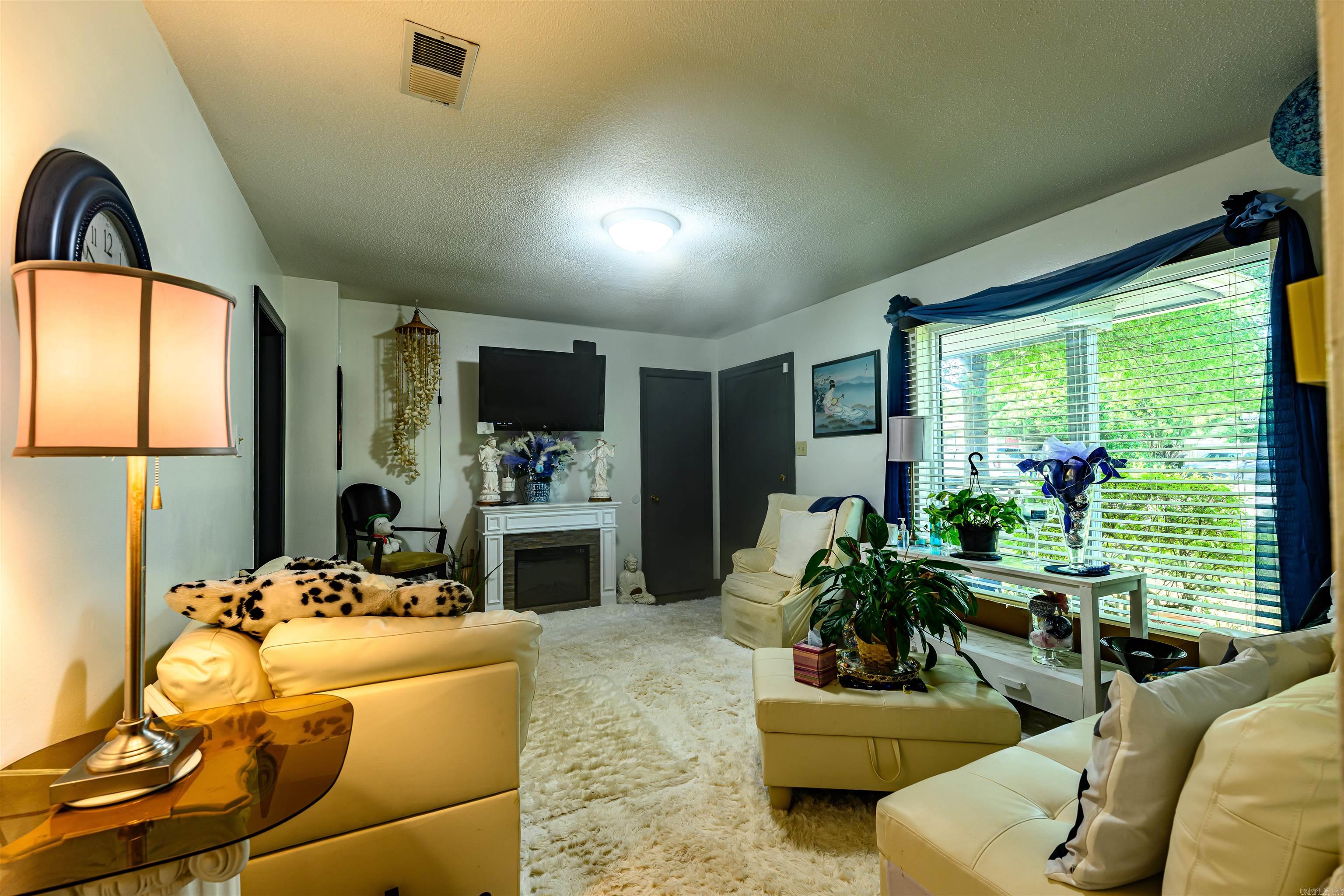 DELTA LAWN - Residential