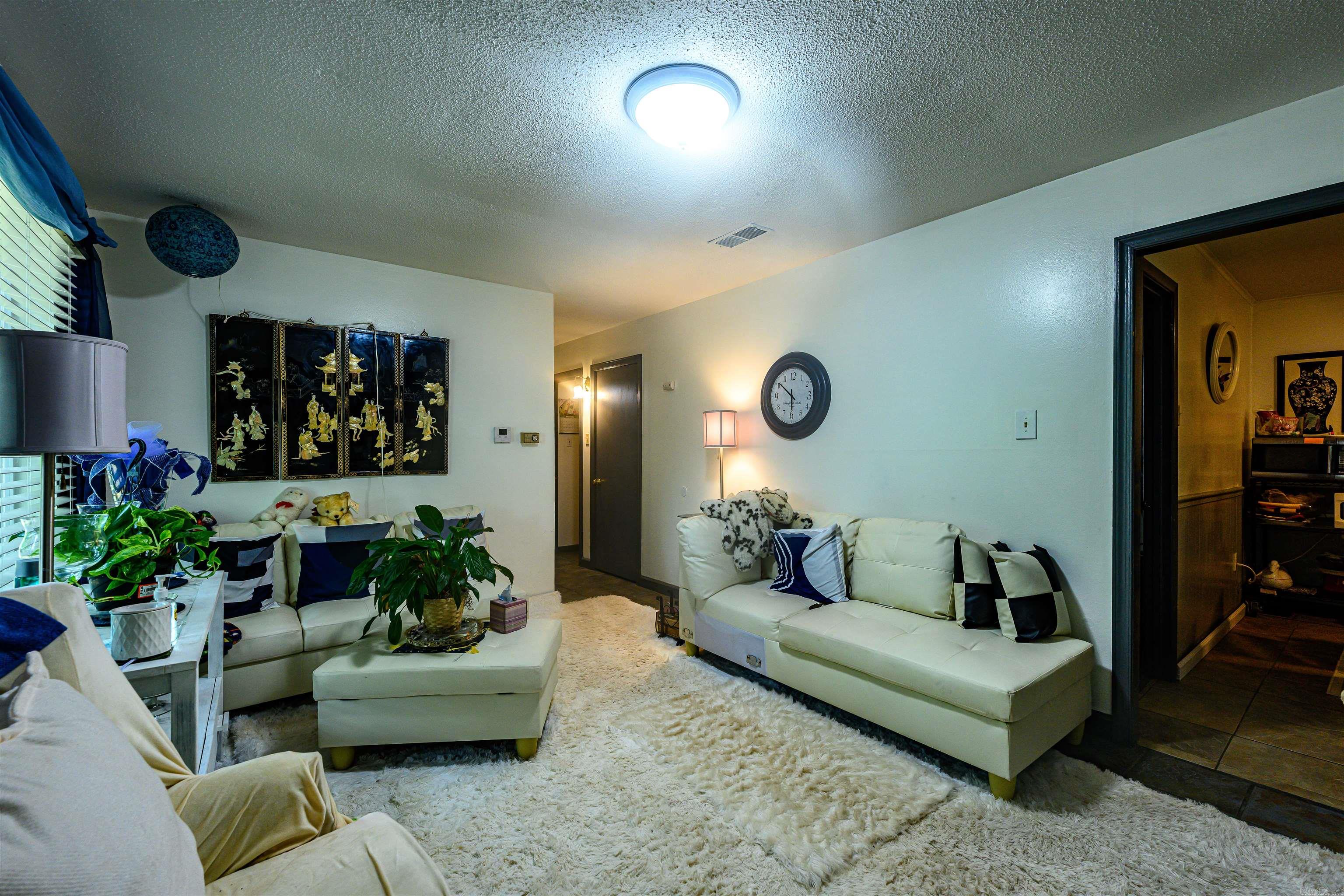 DELTA LAWN - Residential