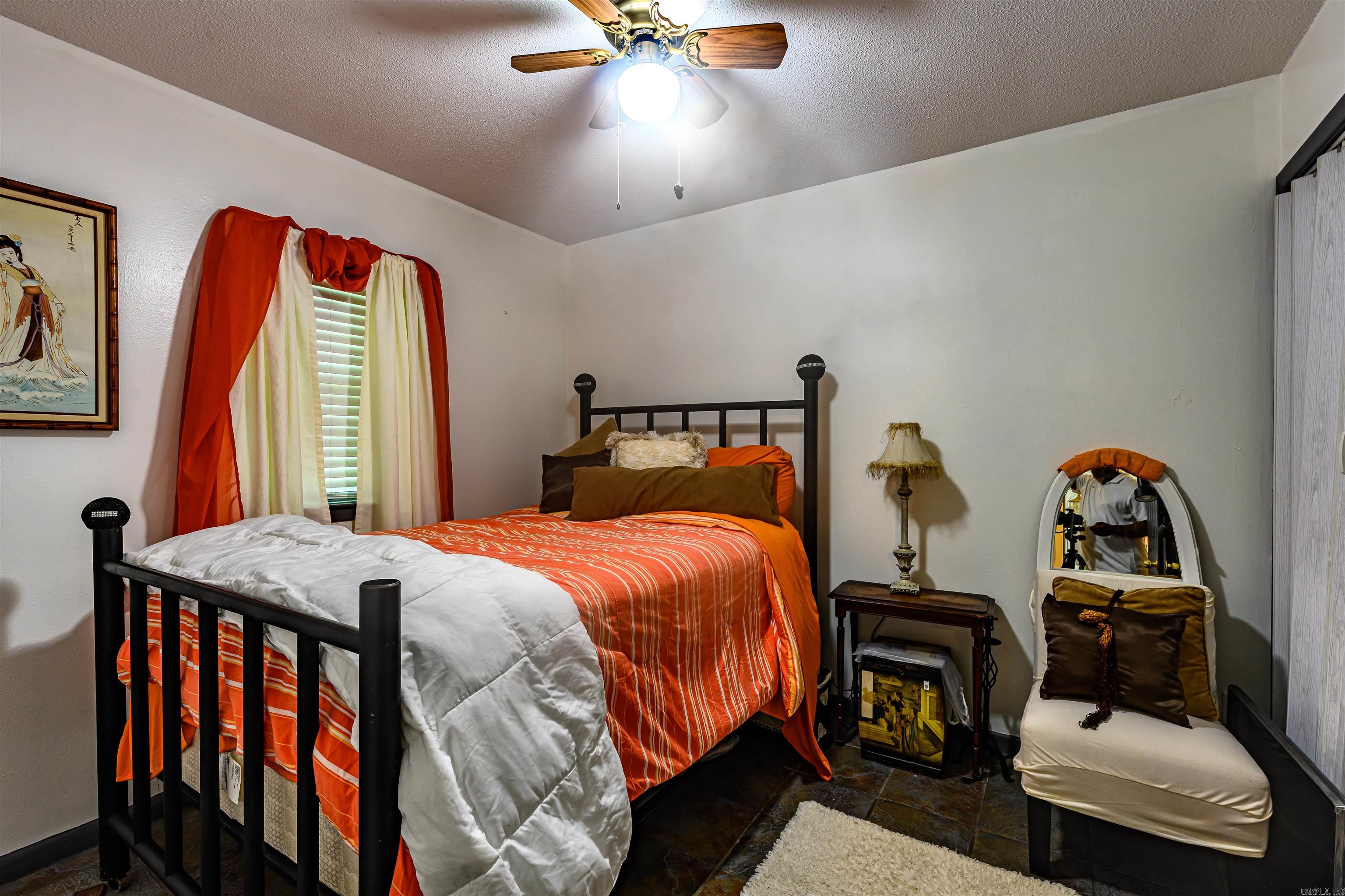 DELTA LAWN - Residential