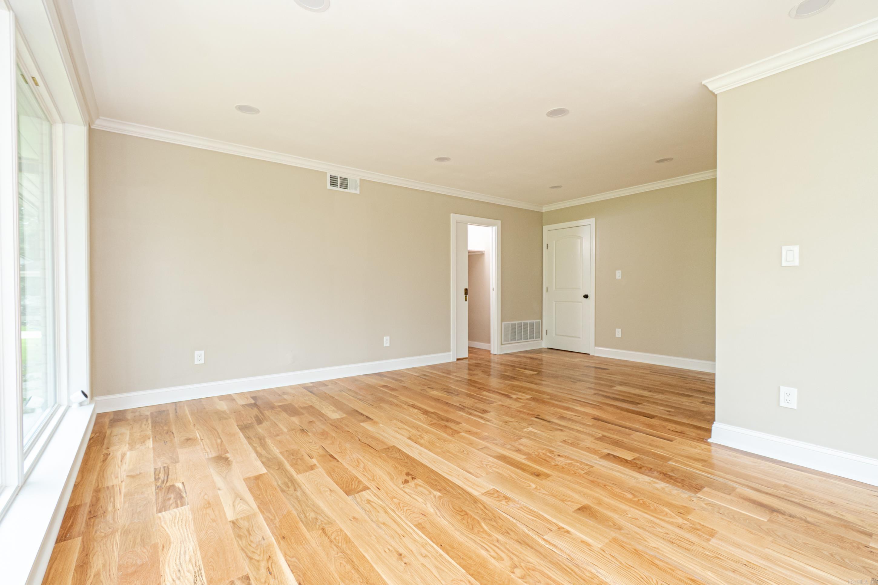 COUNTRY CLUB COLONY - Residential