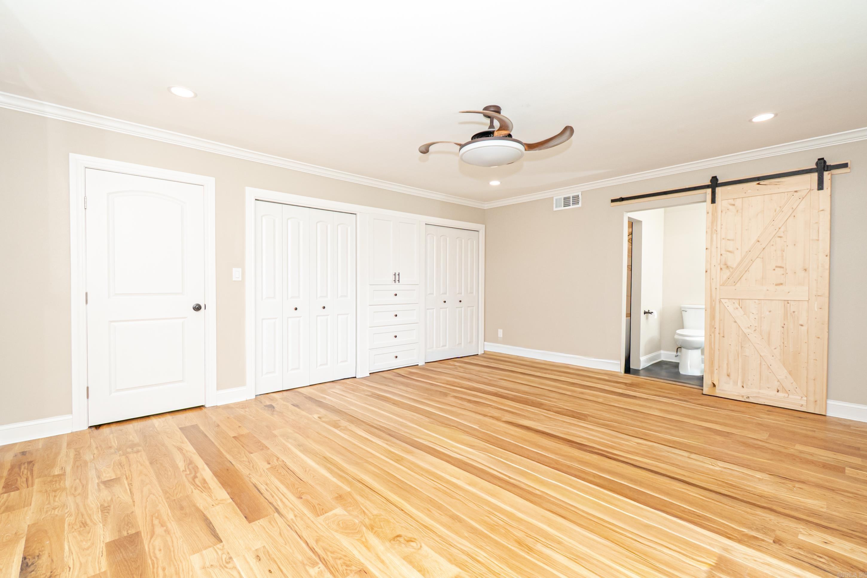 COUNTRY CLUB COLONY - Residential