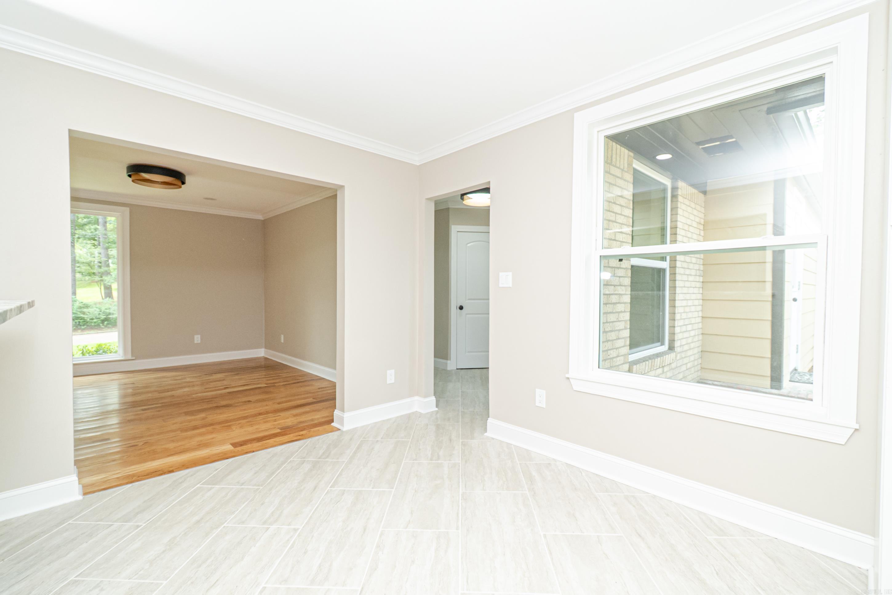 COUNTRY CLUB COLONY - Residential