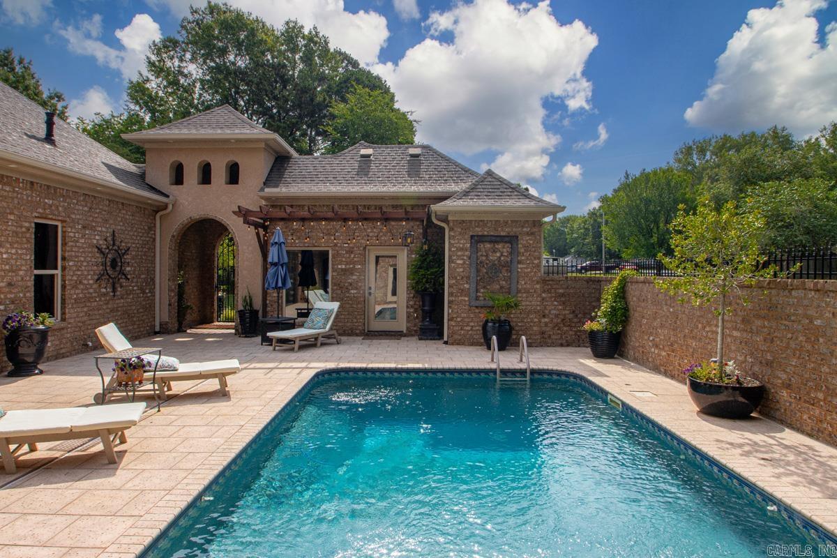 CHAPEL HILL - Residential