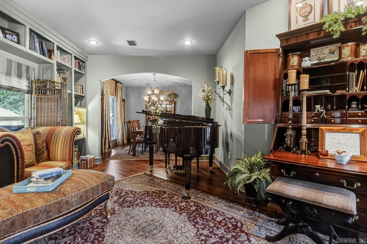CHAPEL HILL - Residential