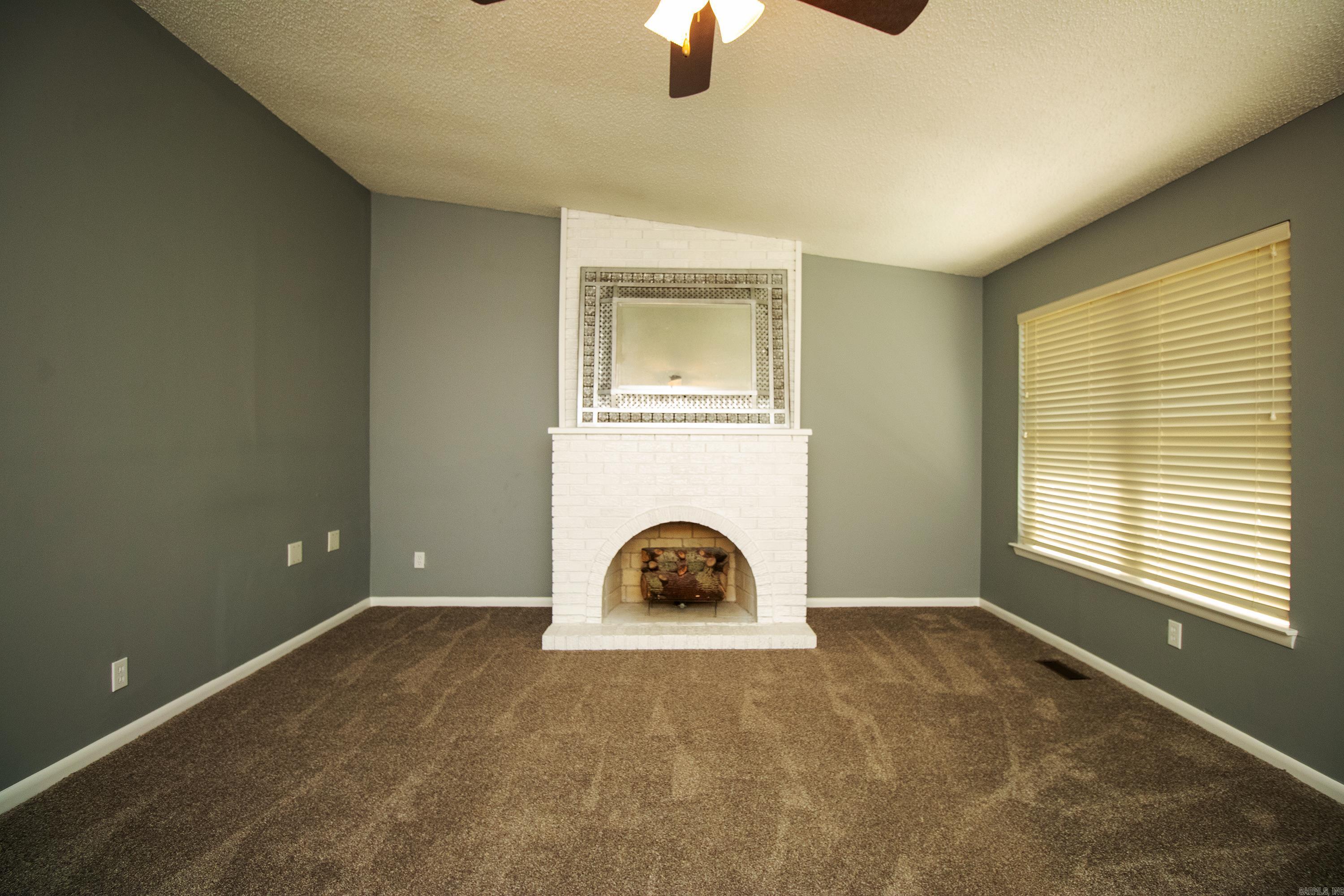 COUNTRY CLUB PARK - Residential