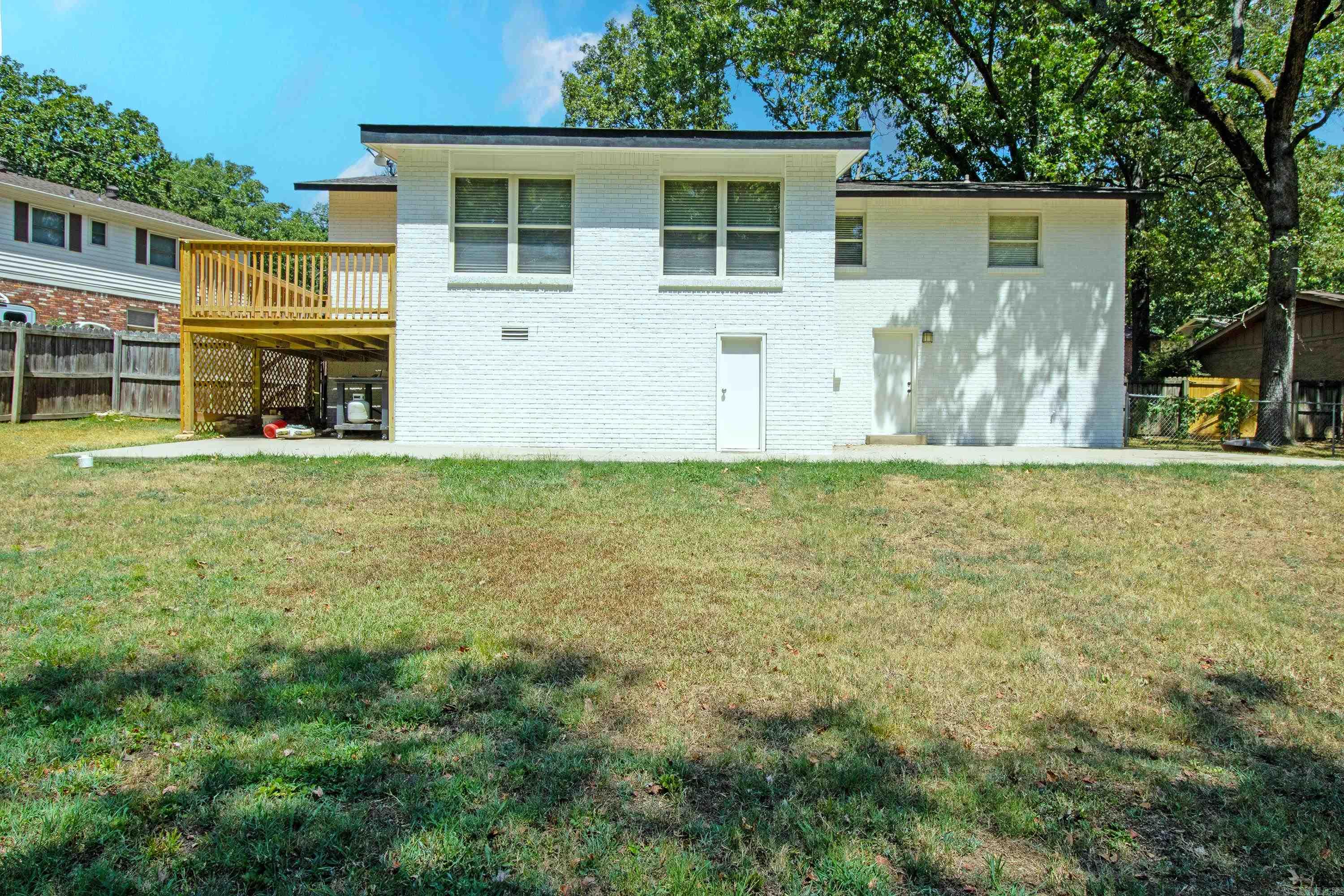 COUNTRY CLUB PARK - Residential