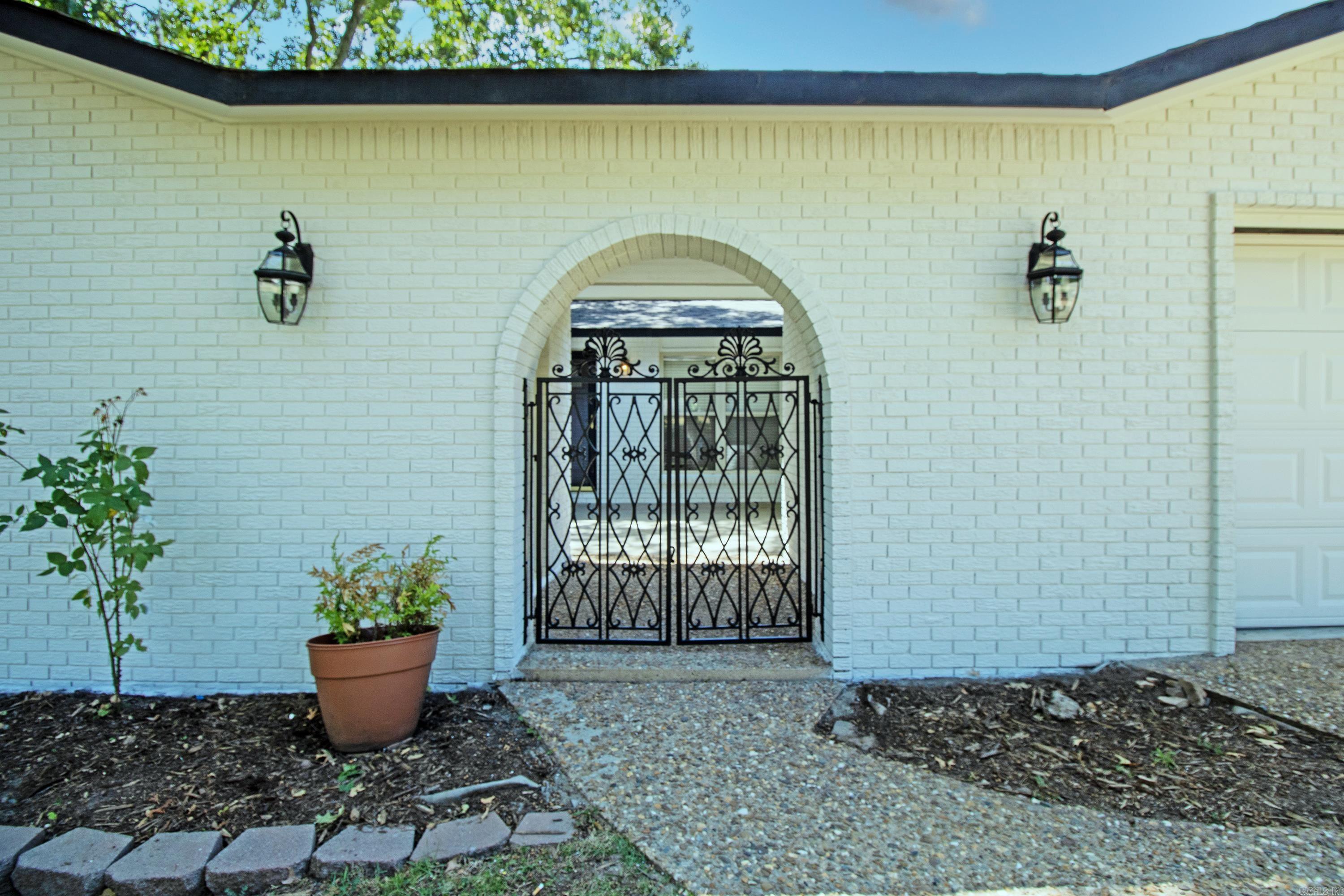 COUNTRY CLUB PARK - Residential