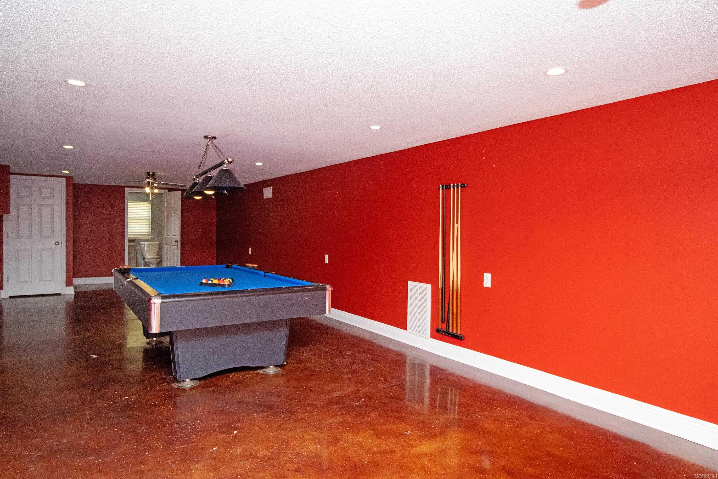 COUNTRY CLUB PARK - Residential