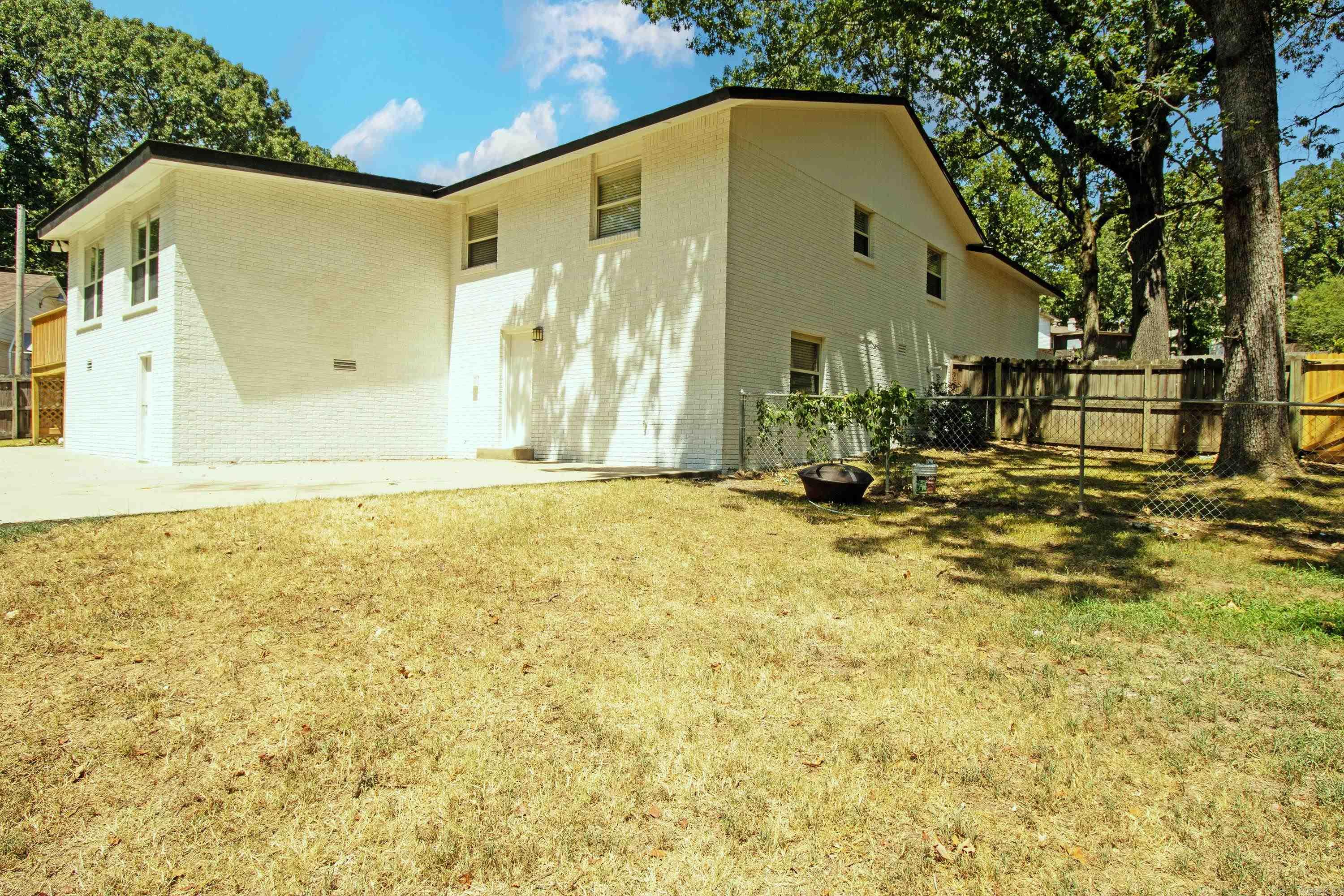 COUNTRY CLUB PARK - Residential