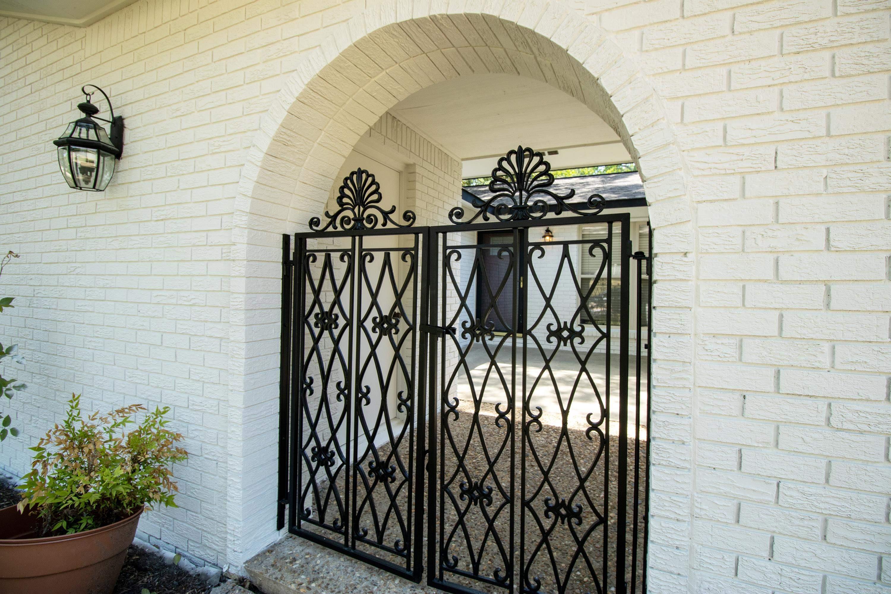 COUNTRY CLUB PARK - Residential