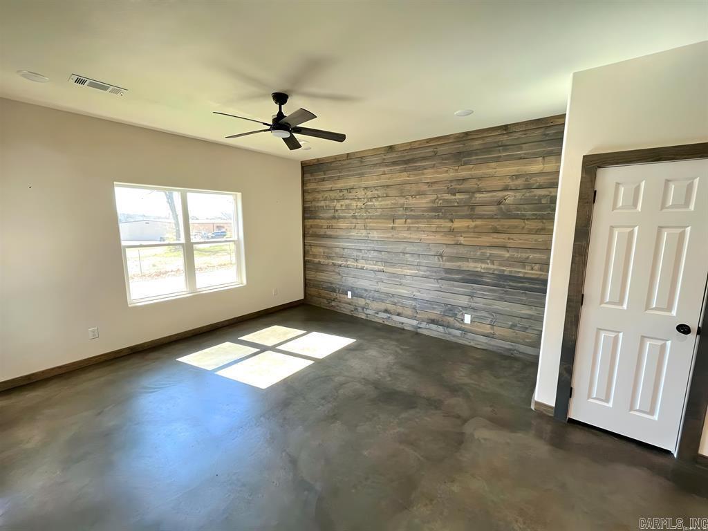 Mena Original - Residential Lease