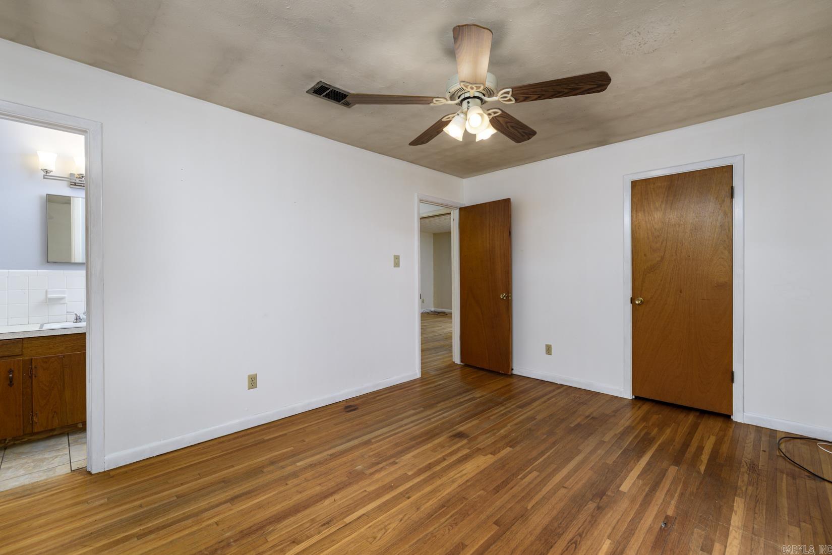 INDIANHEAD LAKES EST - Residential