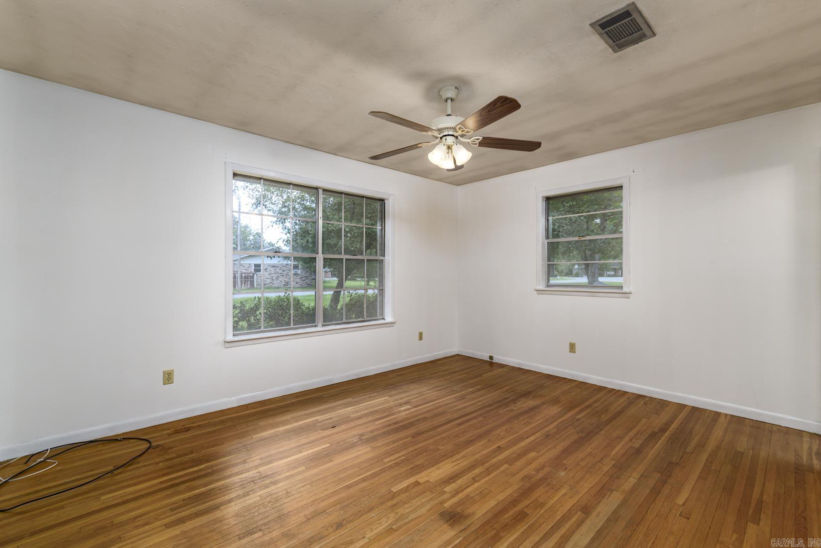 INDIANHEAD LAKES EST - Residential
