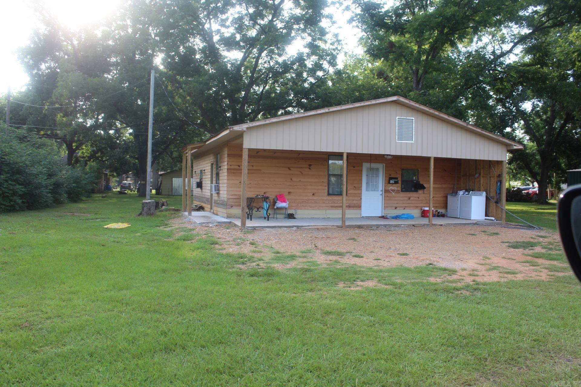 NEW CONSTRUCTION 2 Bed, 1 Full Bath with approx. 1056 Sq. Ft. of living space located in the heart of Nashville.  Great Rental Property.