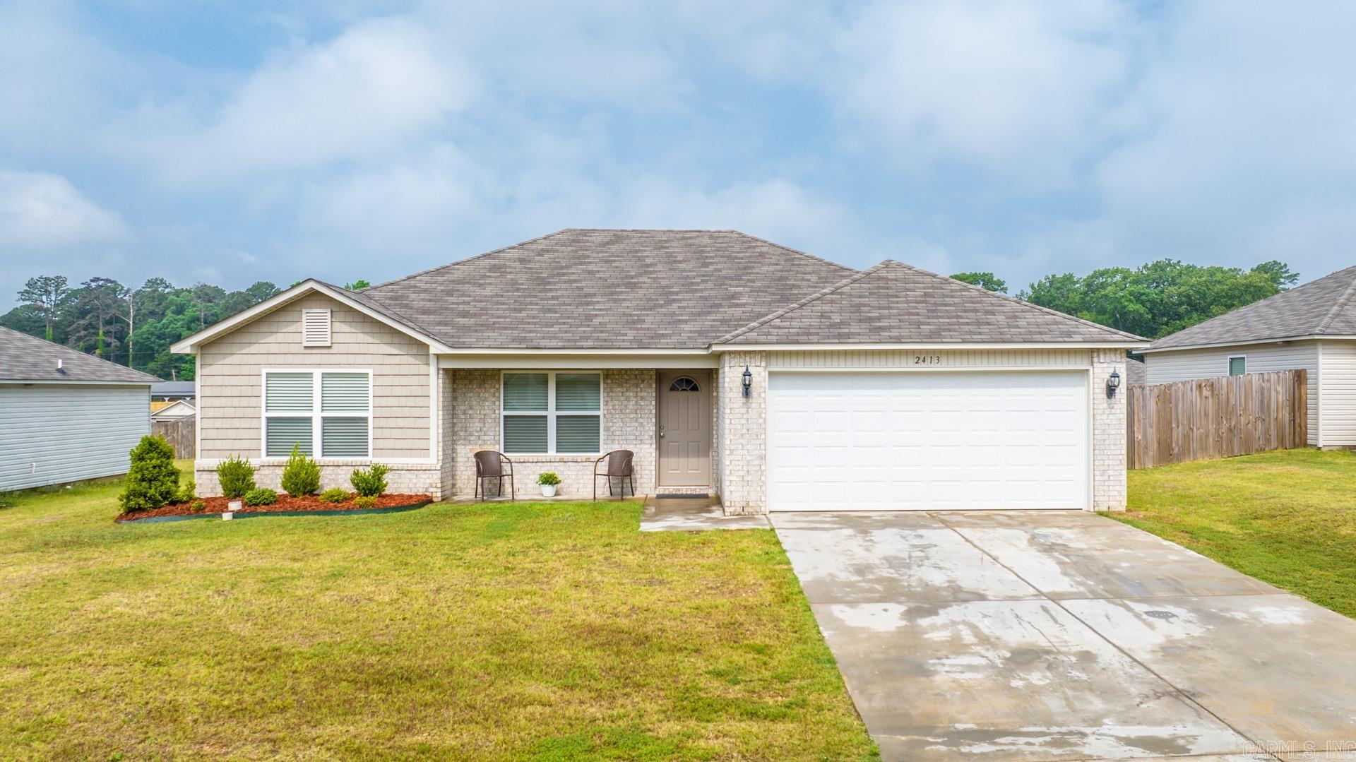 This incredibly well-maintained 3 bedroom home, built in 2020, is waiting for a new owner to call it home. Enter in through the front door to find the spacious & open living & kitchen area. This level lot, split floor plan build has great storage space throughout the house as well as a sizable walk in closet in the primary suite. Don't miss the laundry room with ample space & the 2 car garage.