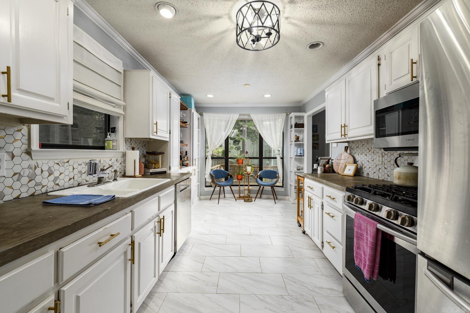 PLEASANT VIEW - Residential