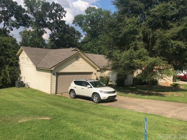 Home for rent in Bryant!  3 bed 2 bath move in ready home in the Bryant School District.