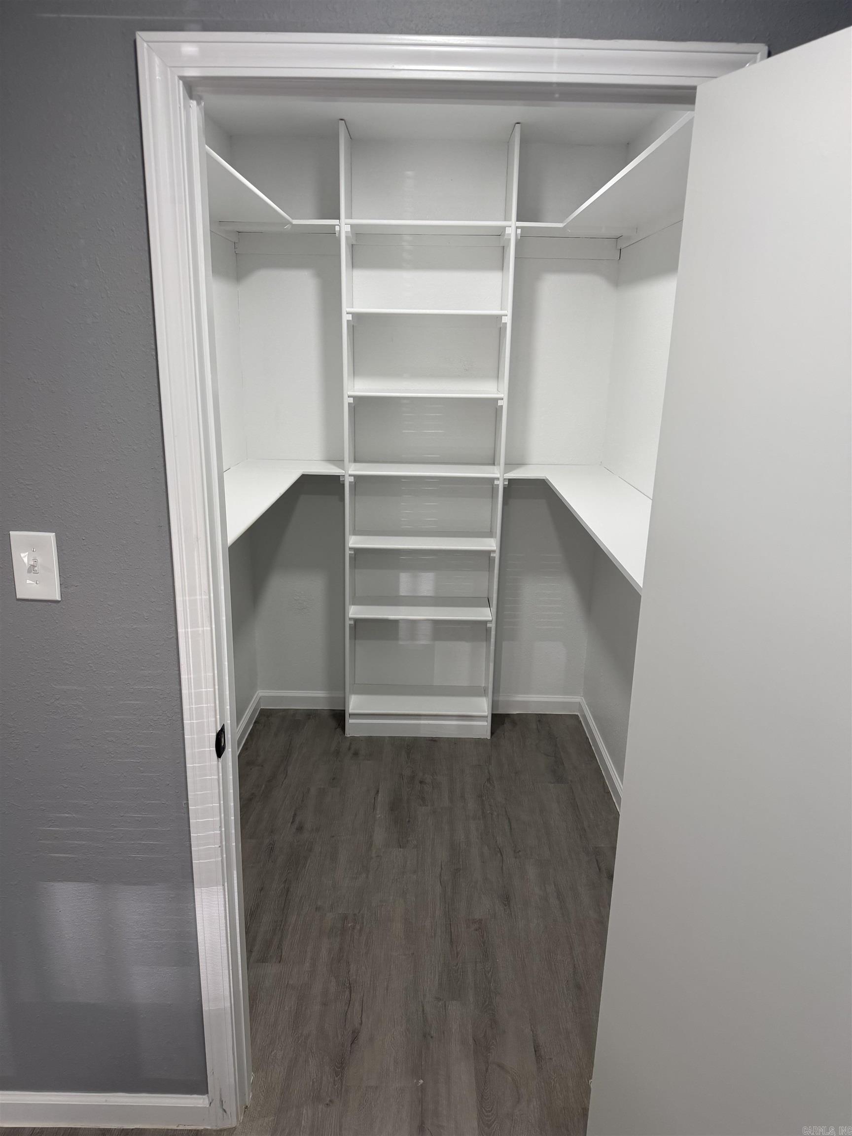EAST CENTRAL - Residential