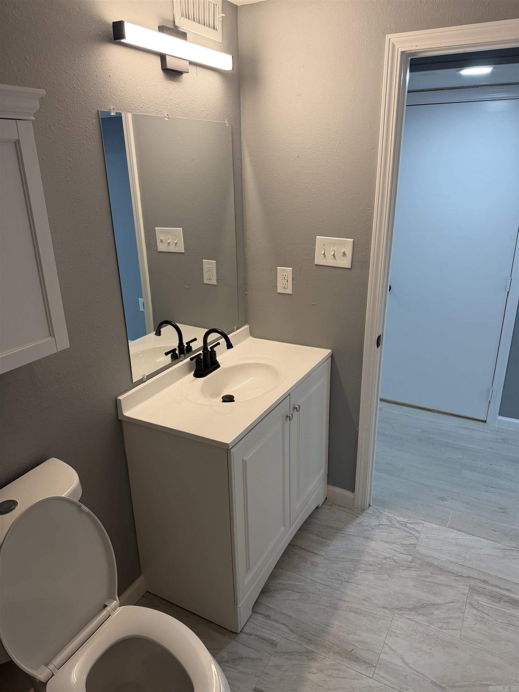 EAST CENTRAL - Residential