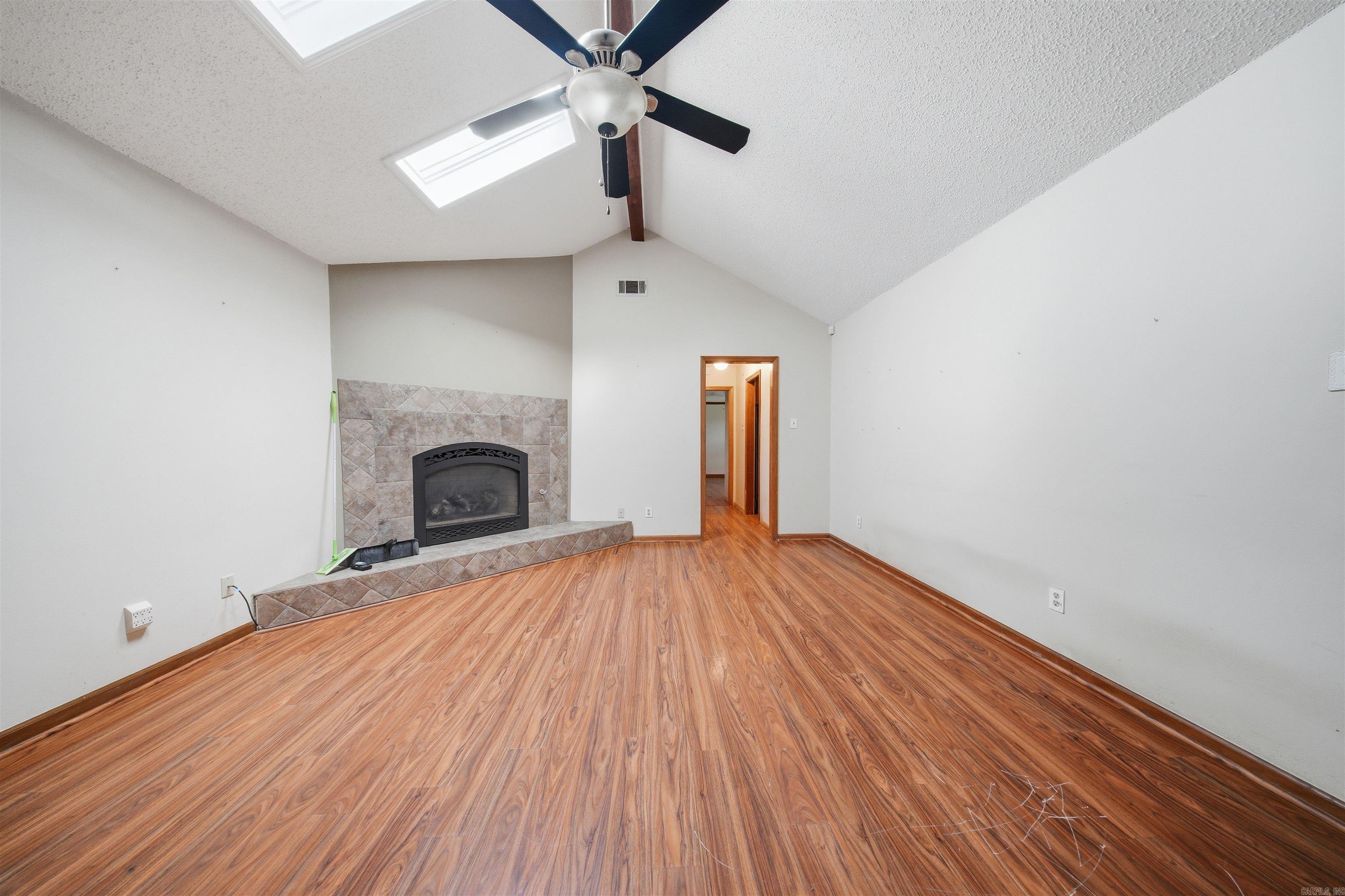 STONEWALL - Residential