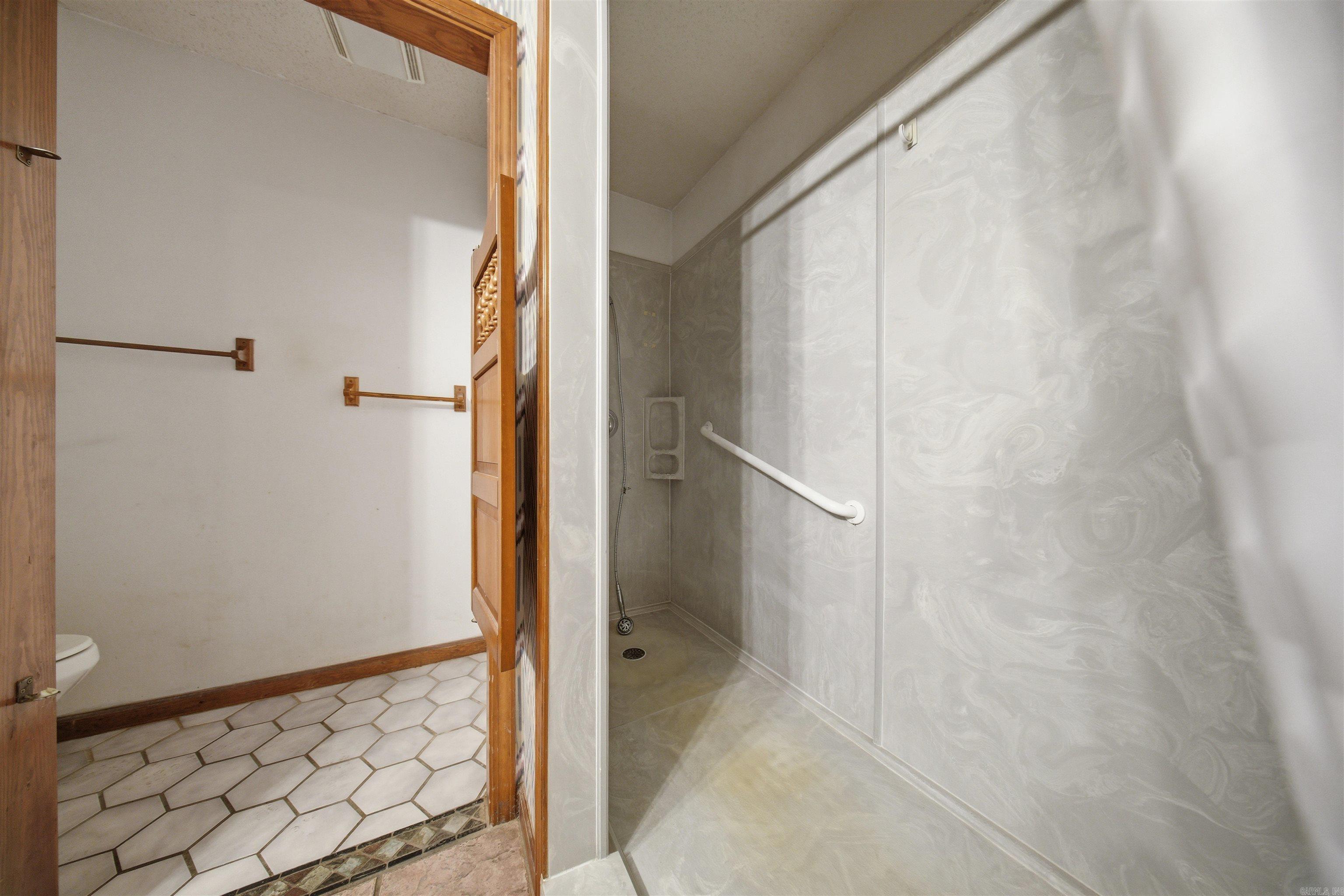 STONEWALL - Residential