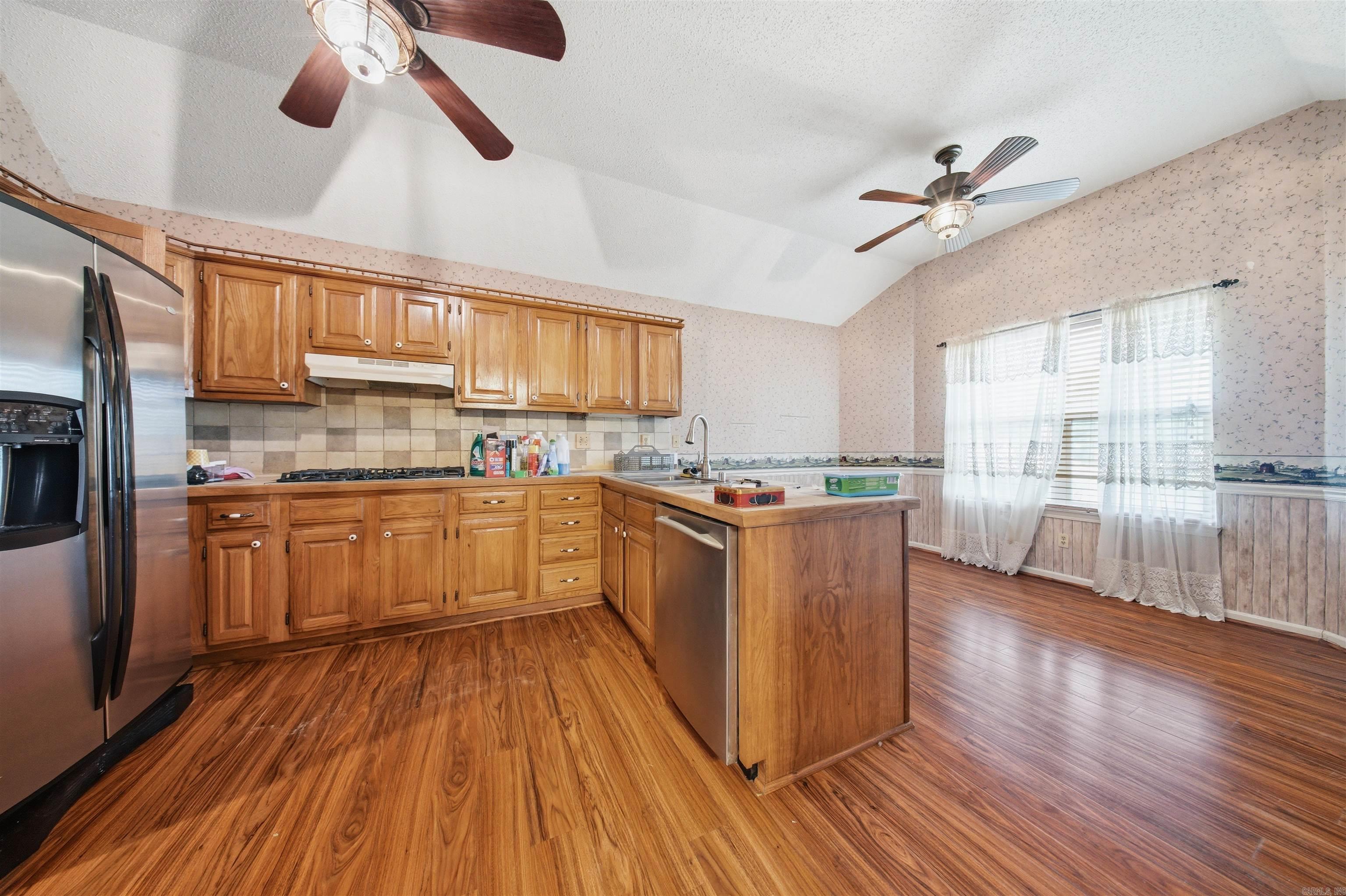 STONEWALL - Residential