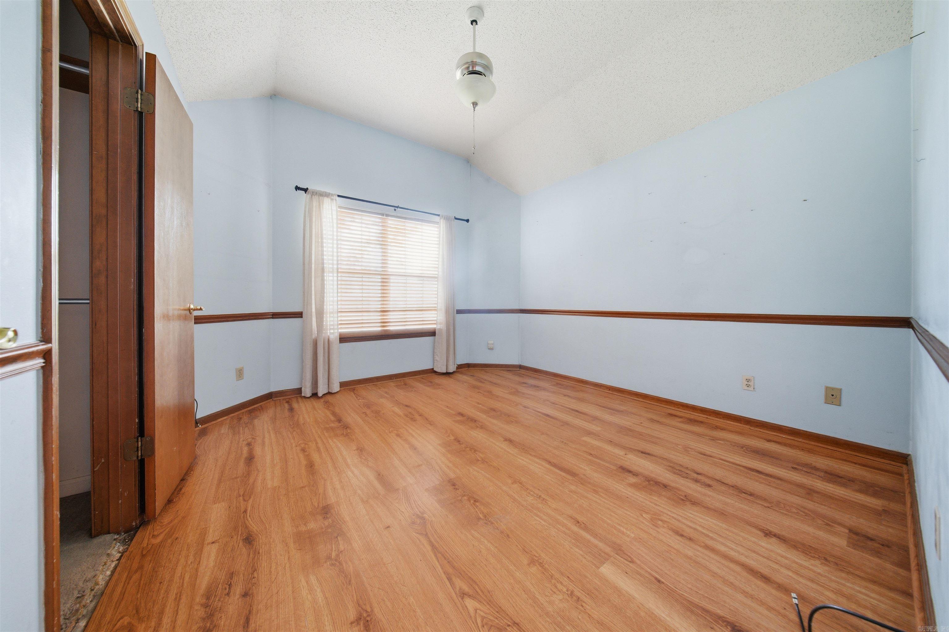 STONEWALL - Residential