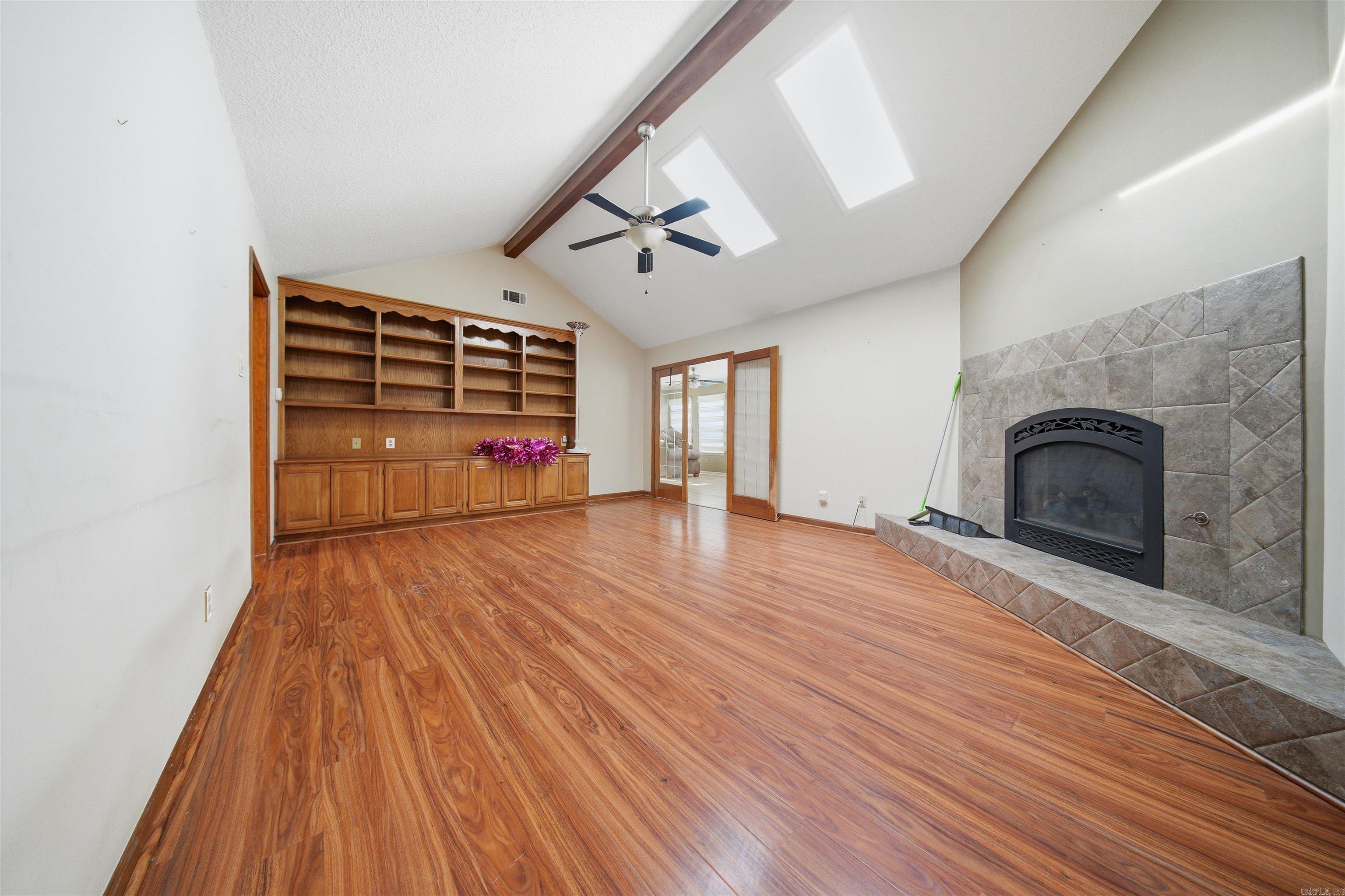 STONEWALL - Residential