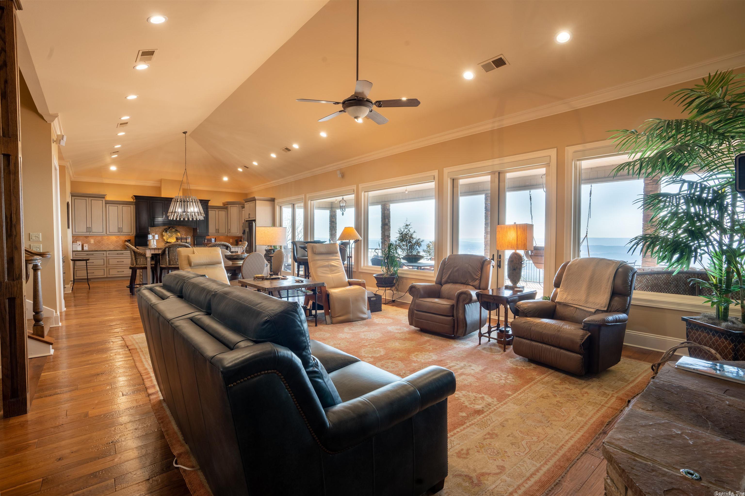 EAGLE RIDGE - Residential